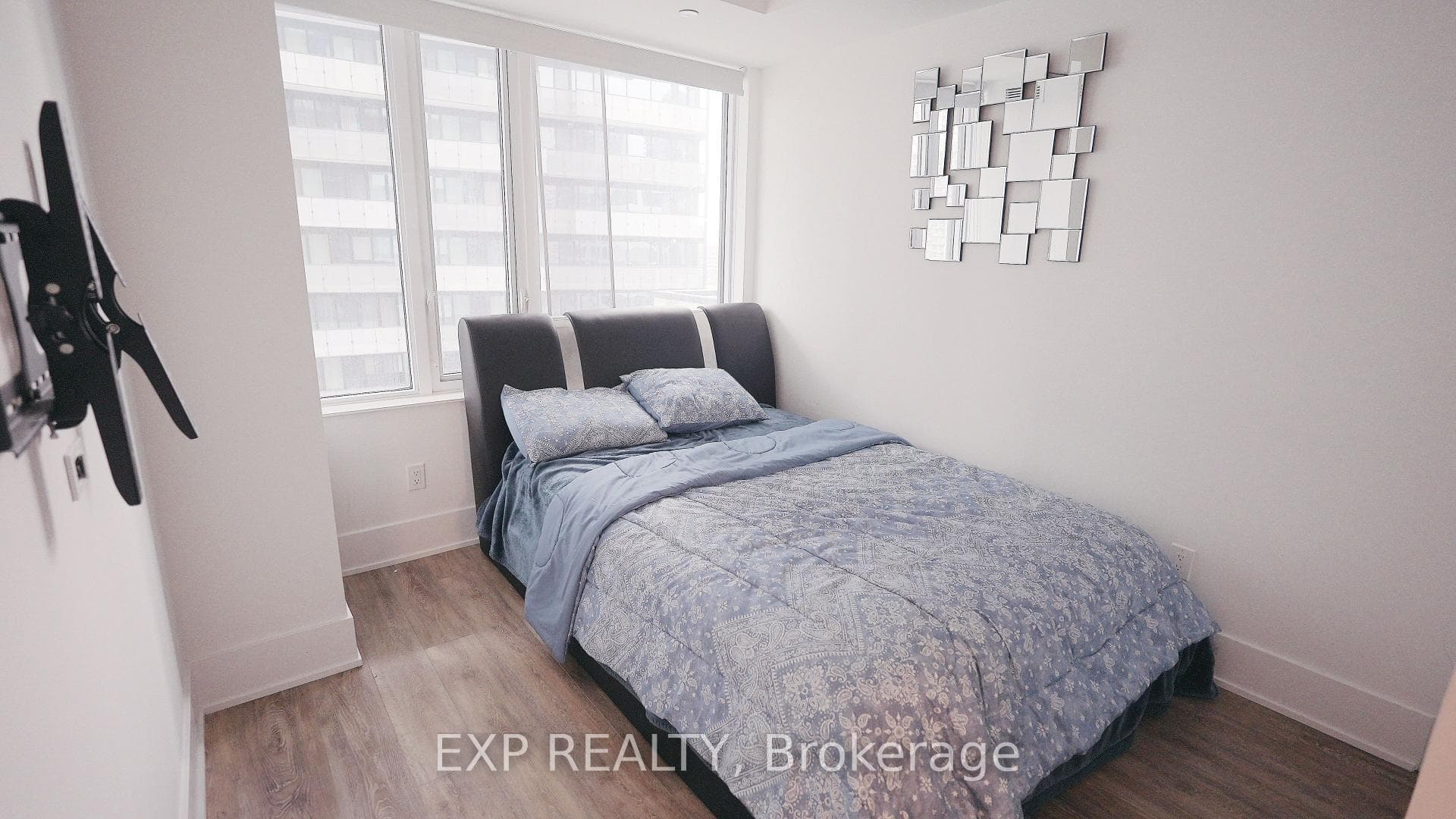 470 Front Street Unit 1103 photo 4