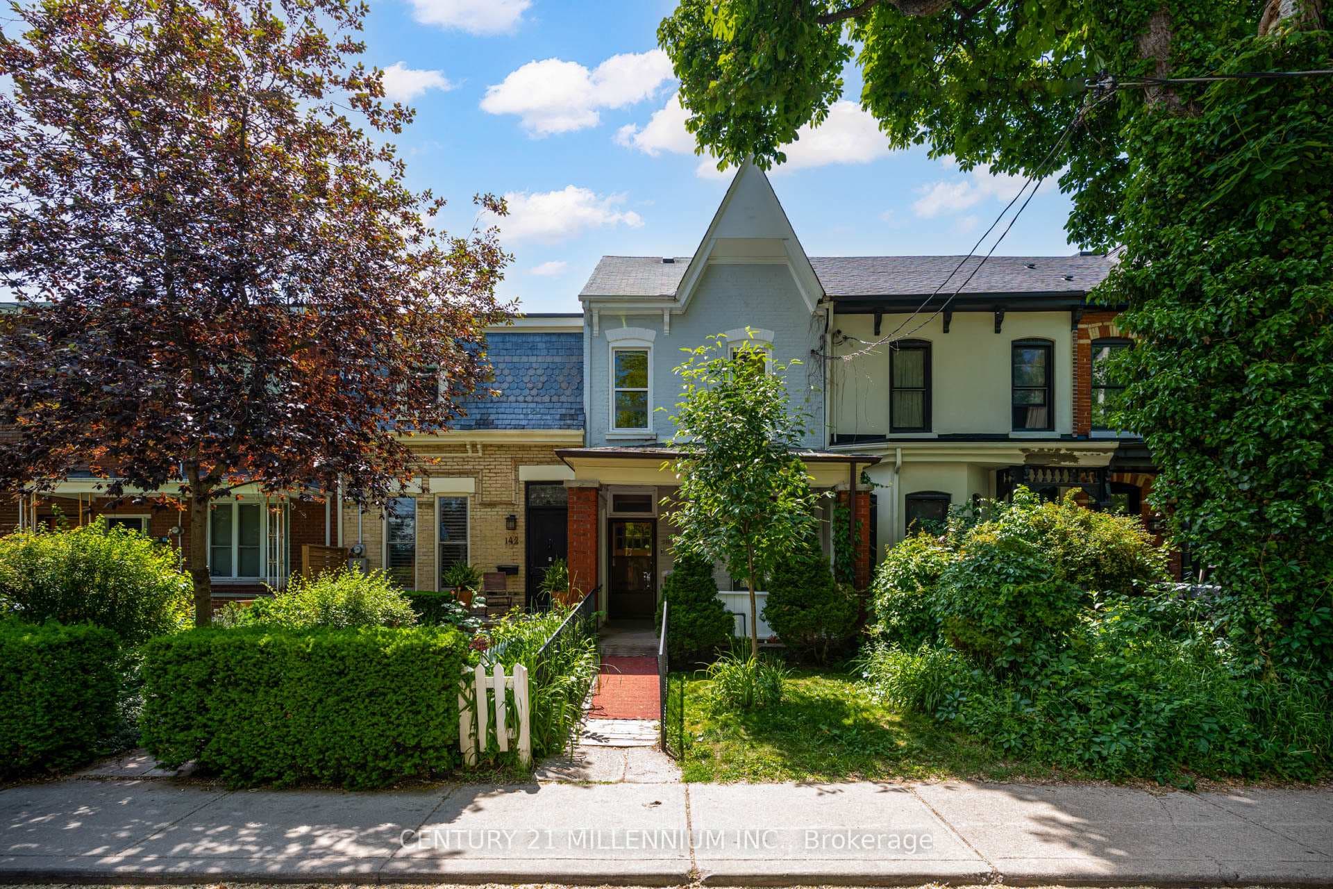 144 Robert Street photo 1