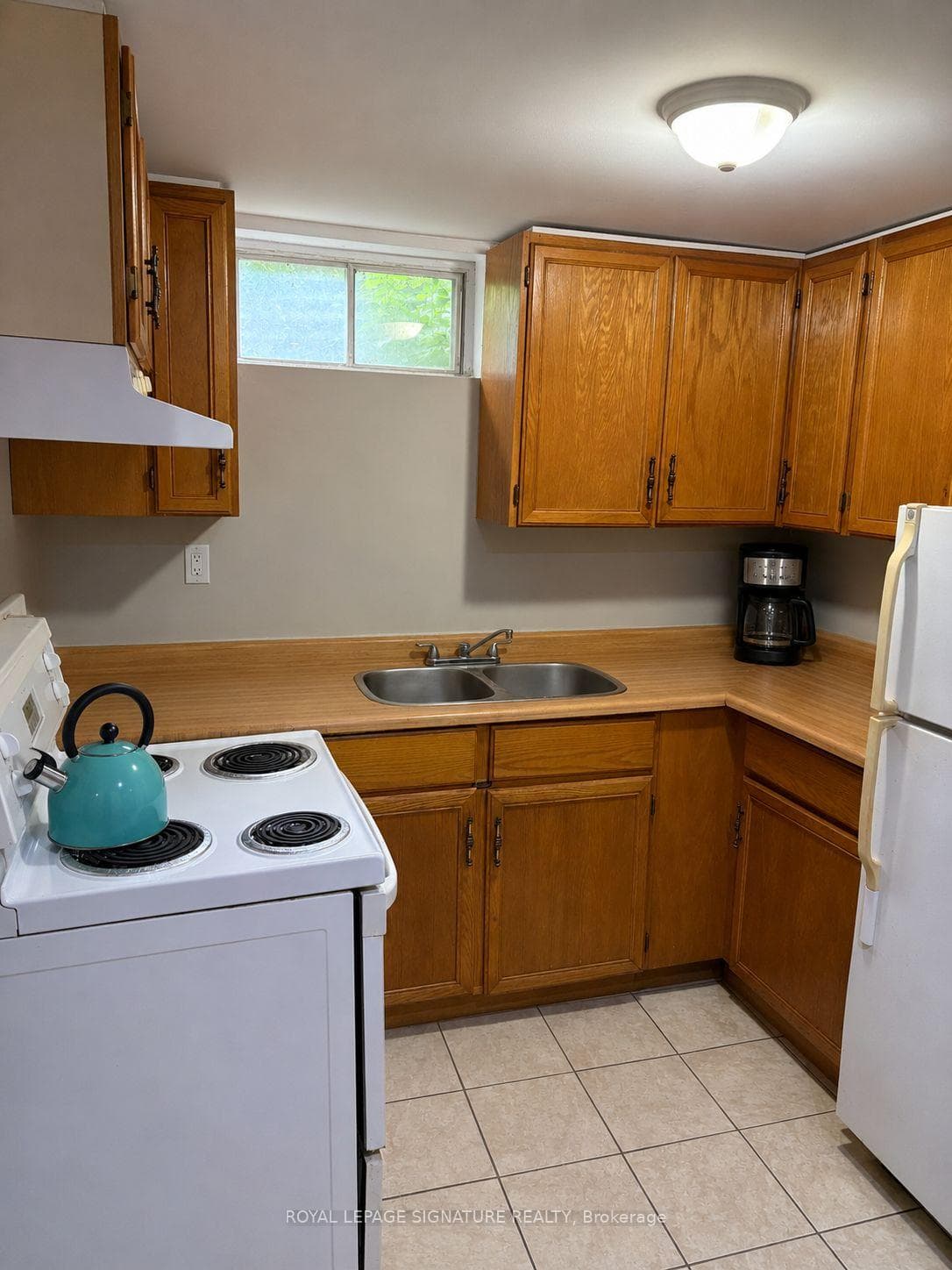 137 Madoc Drive photo 36