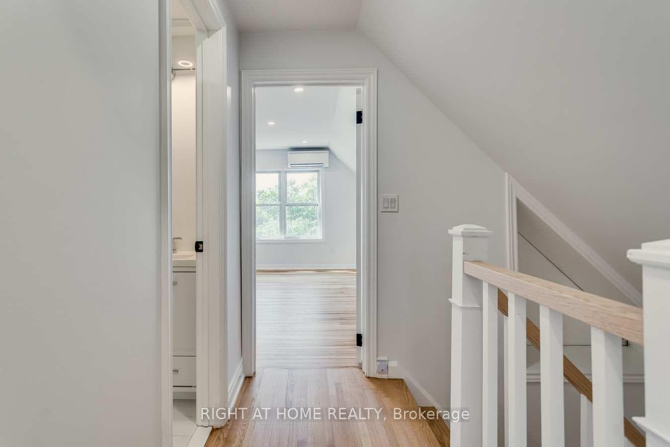 76 Glendale Avenue Unit Upper photo 34