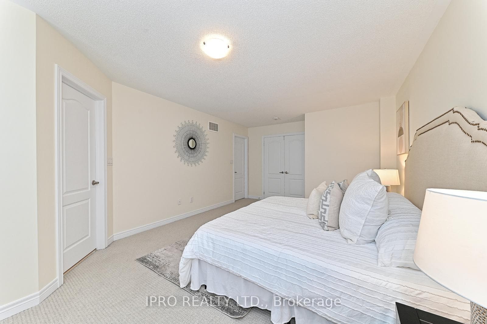 2450 Greenwich Drive photo 19