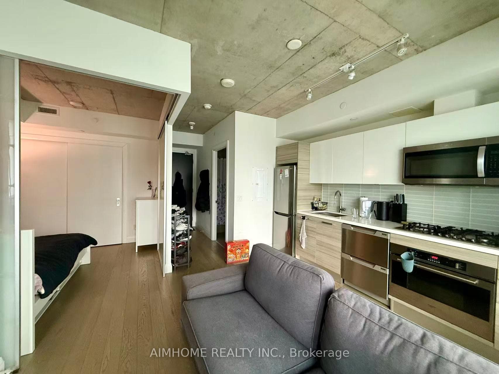224 King Street Unit 2502 photo 5