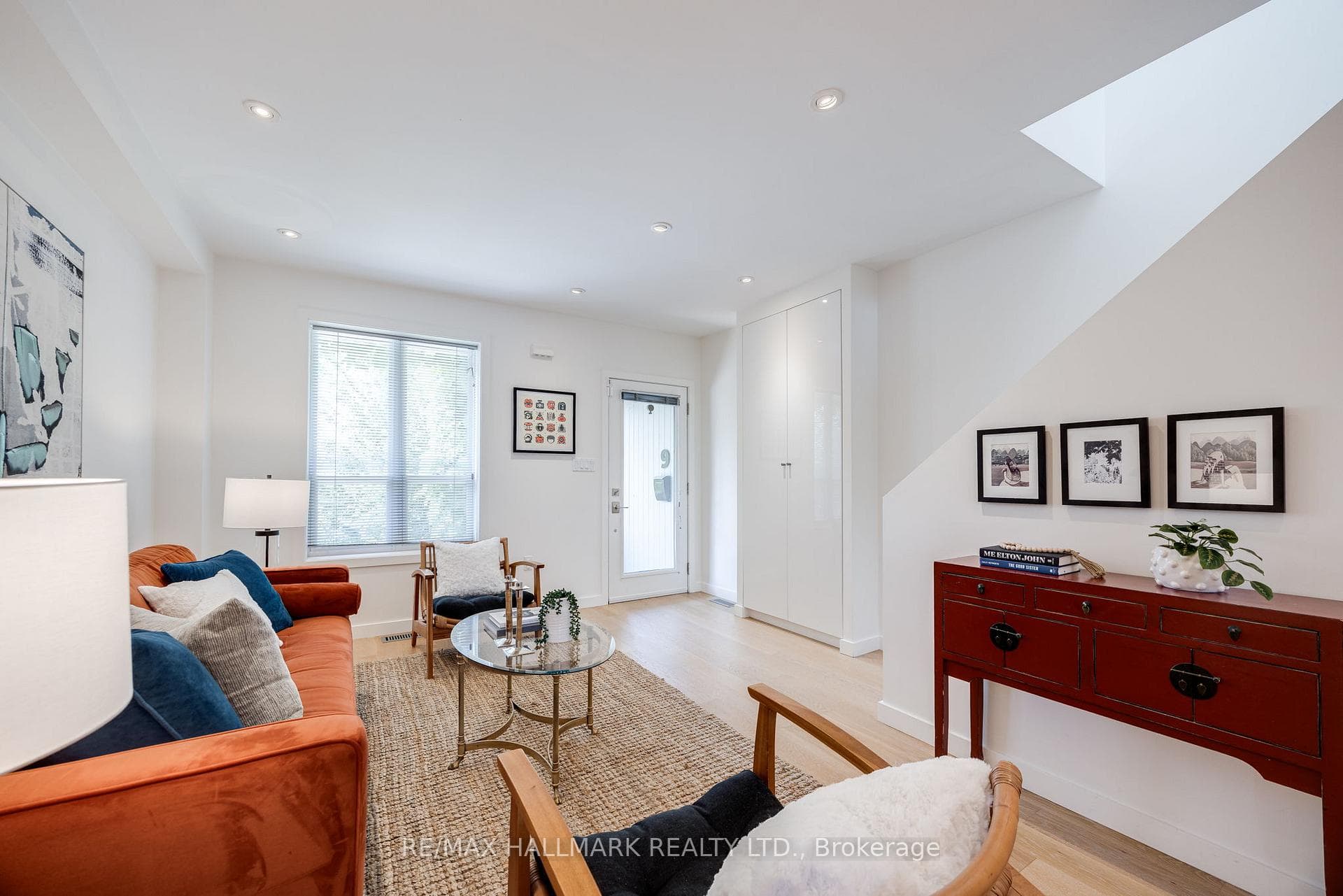 9 Myrtle Avenue photo 6