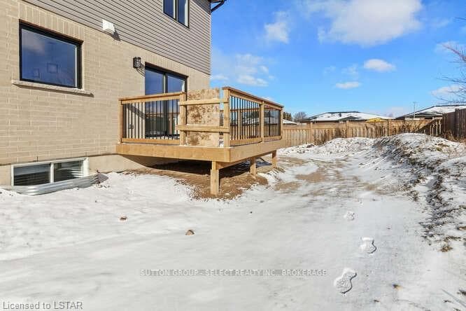 261 PITTOCK PARK Road Unit 8 photo 44