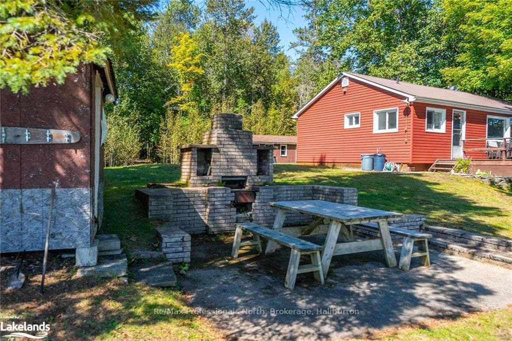 1080 HOWARD THOMPSON Road photo 20