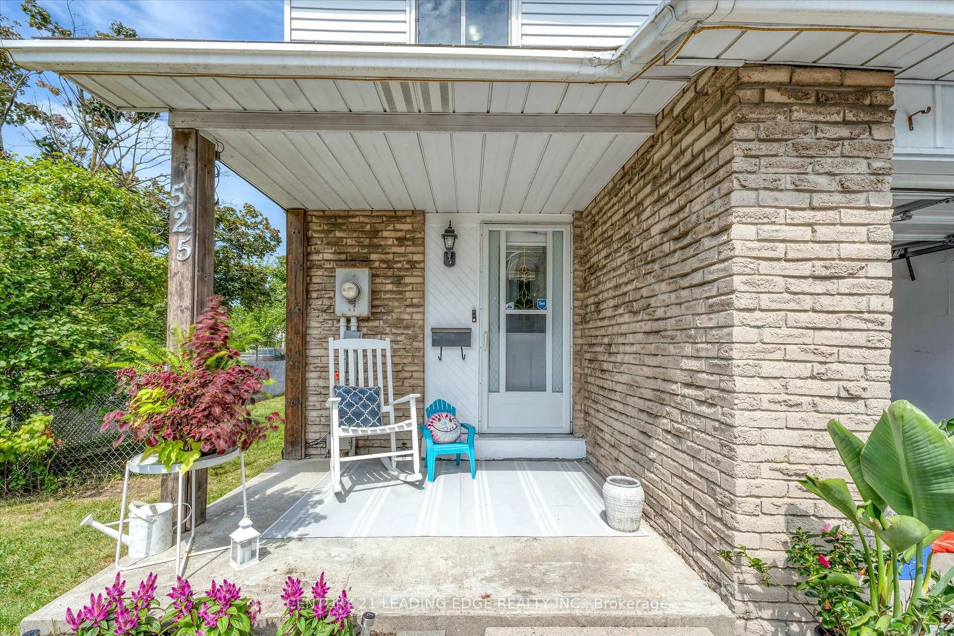 525 Dorchester Drive photo 2