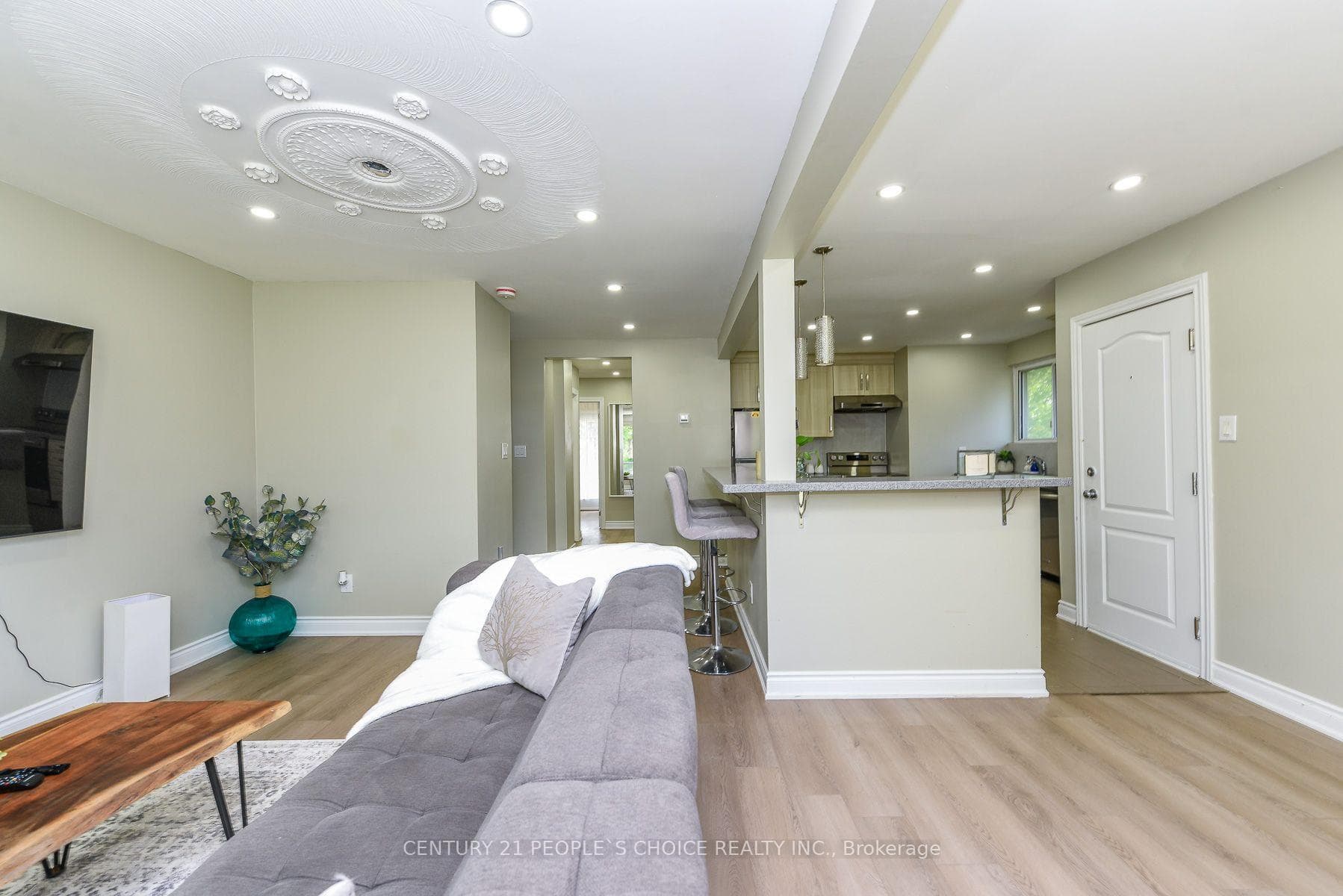 8 Fidelia Crescent photo 11