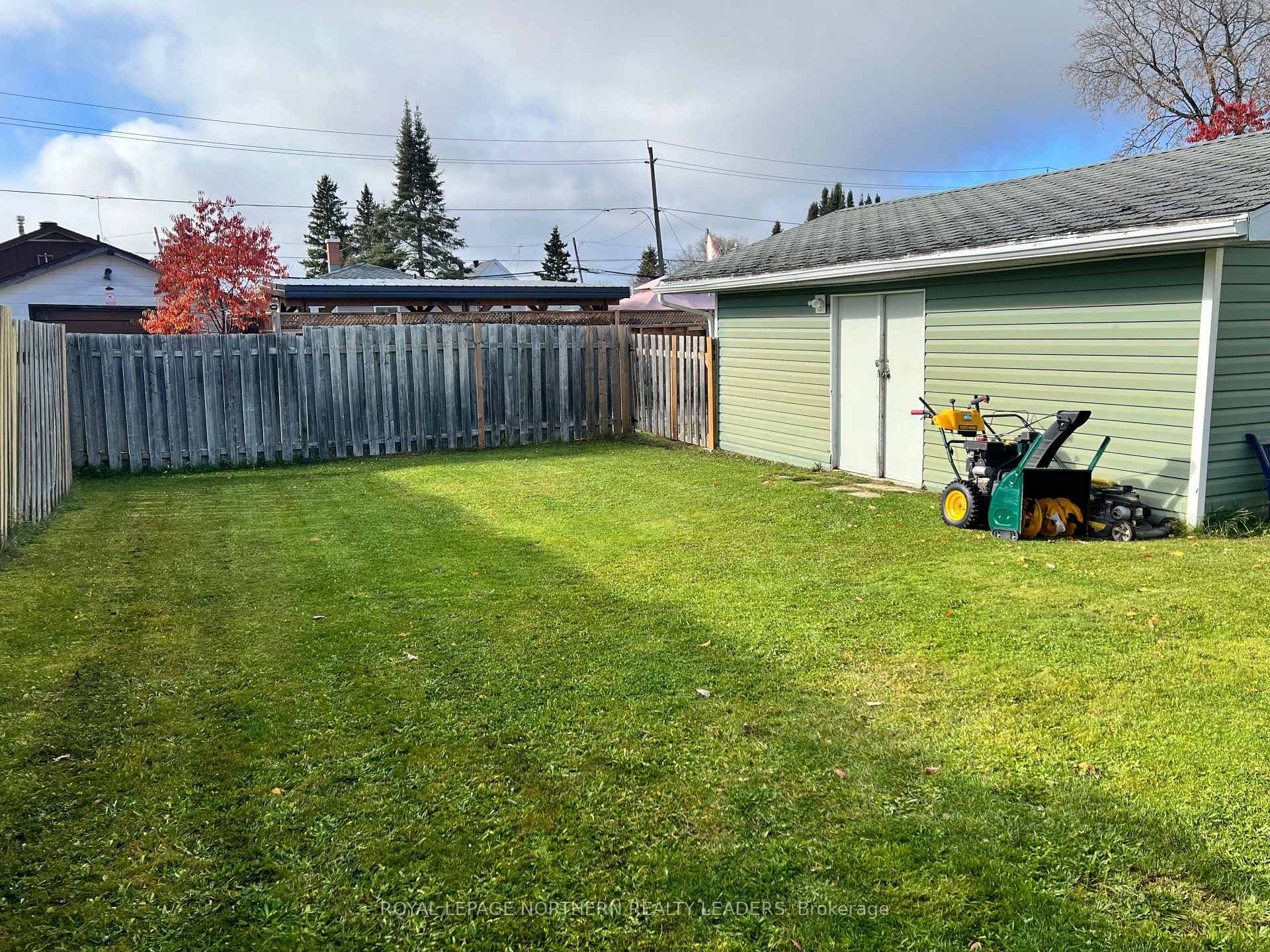 301 Birch Street photo 3