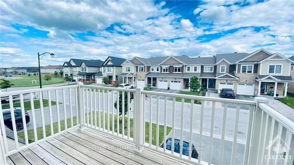 83 BUFFALOGRASS Crescent photo 15