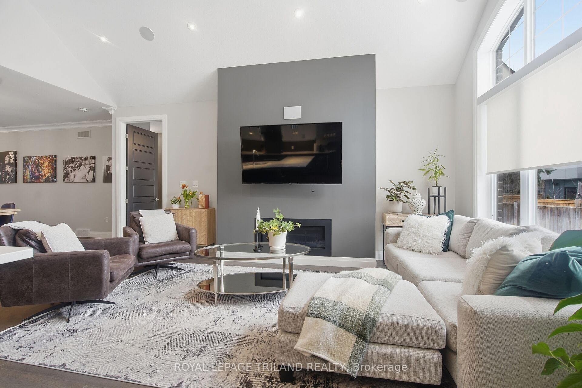 Main Floor: Living Room