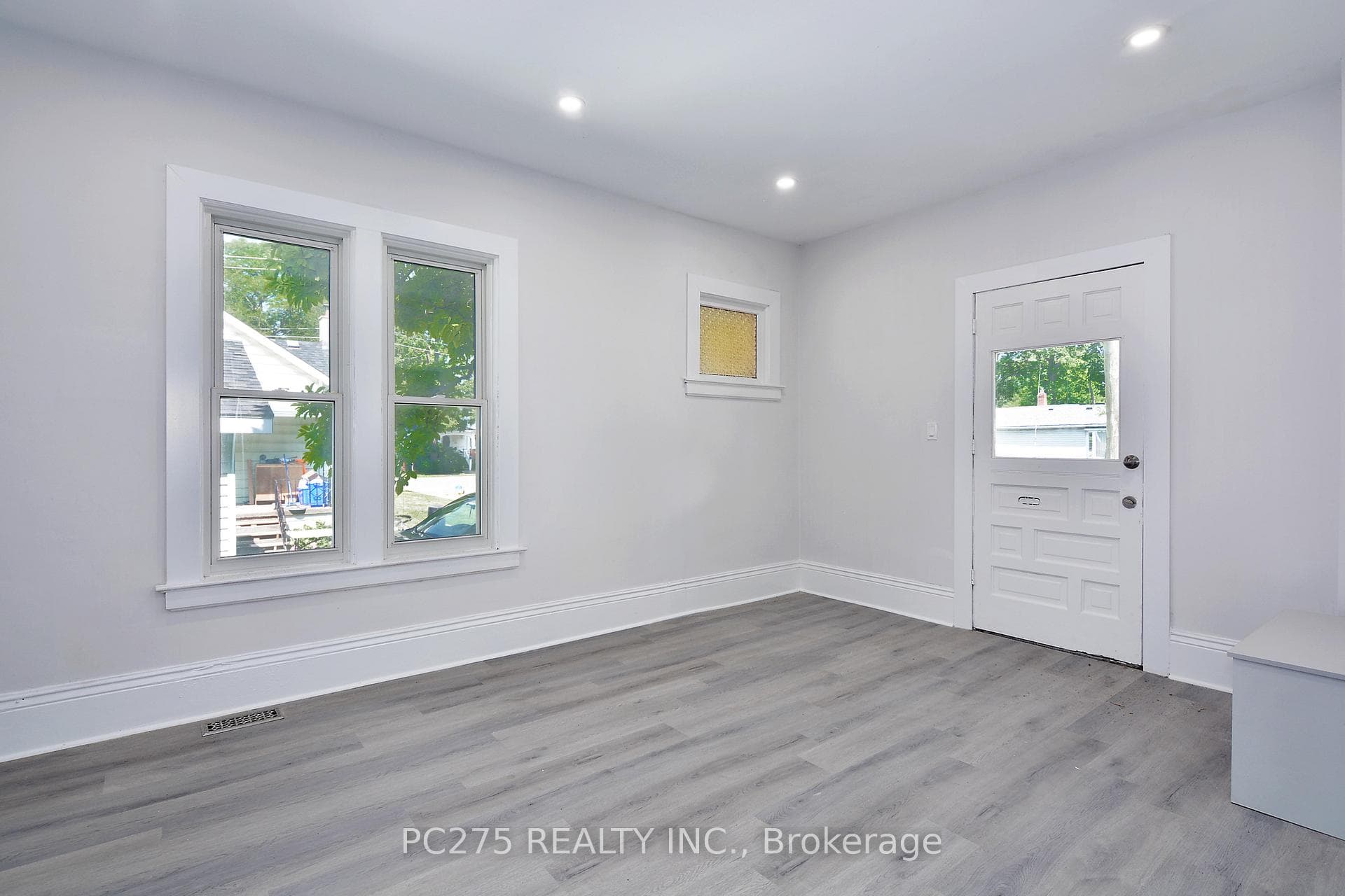 109 Mary Street photo 5
