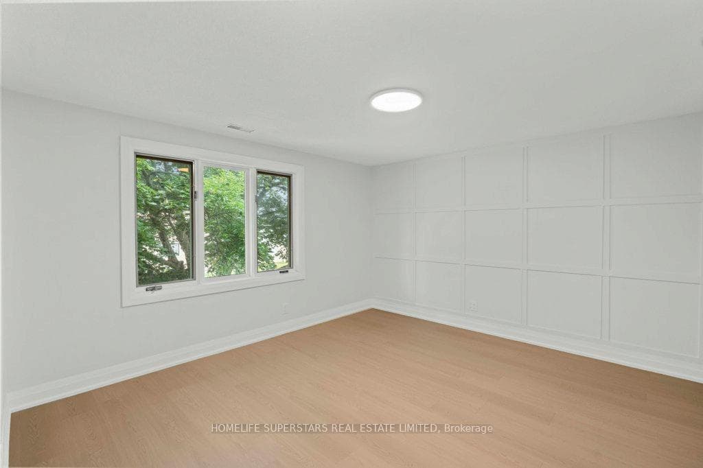 855 Garth Street Unit Upper photo 8
