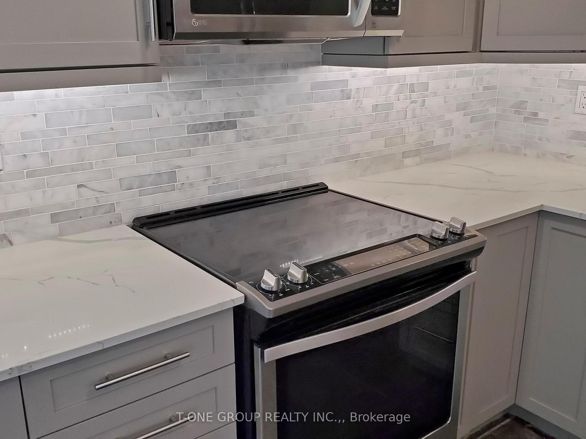 3400 Drummond Road photo 20
