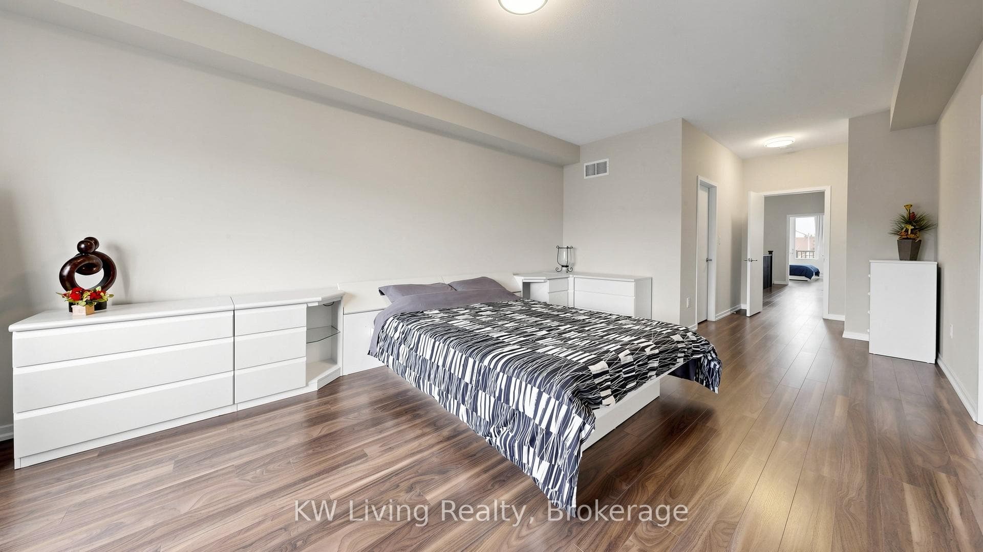 389 Elyse Court photo 17