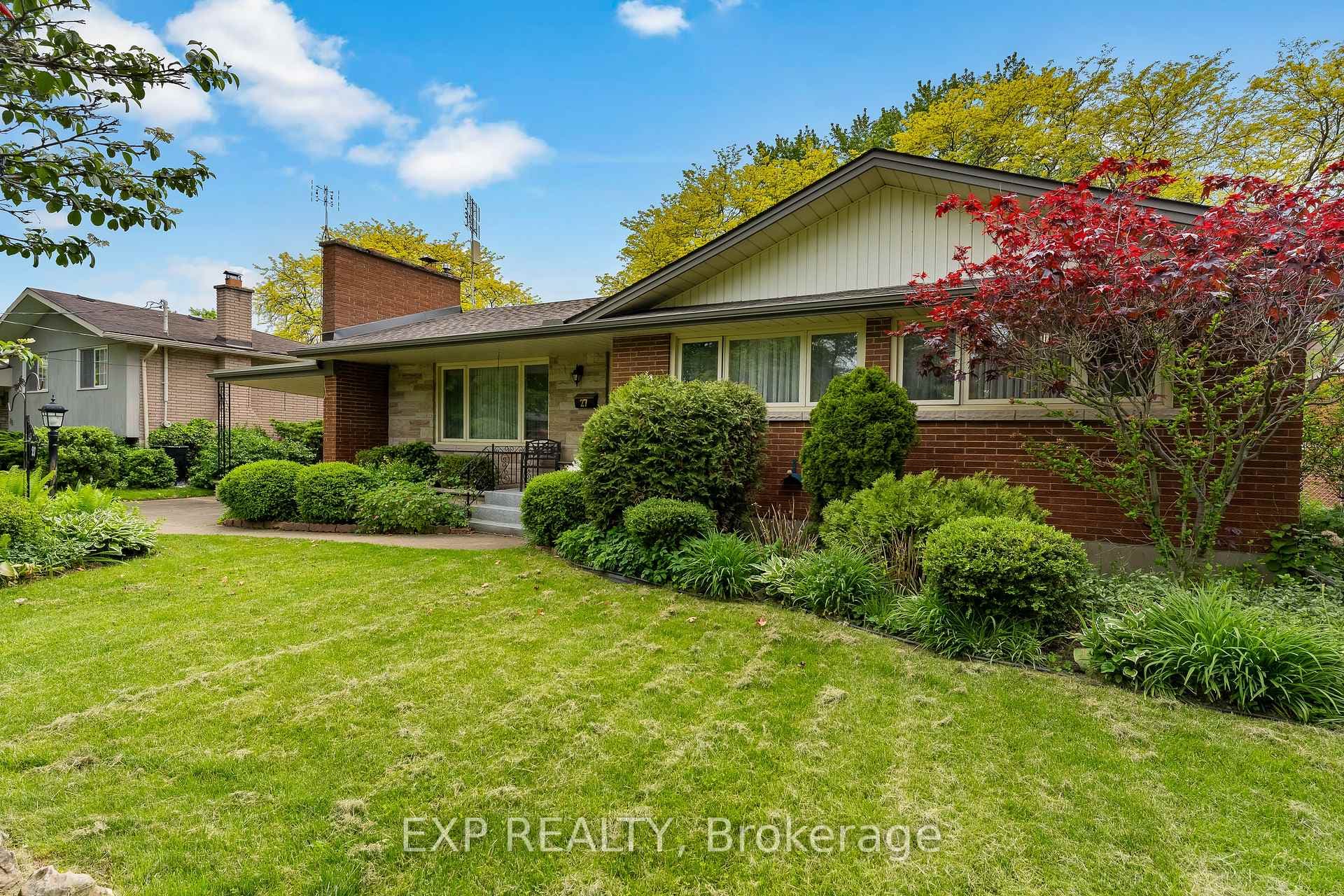 27 Mississauga Road photo 45