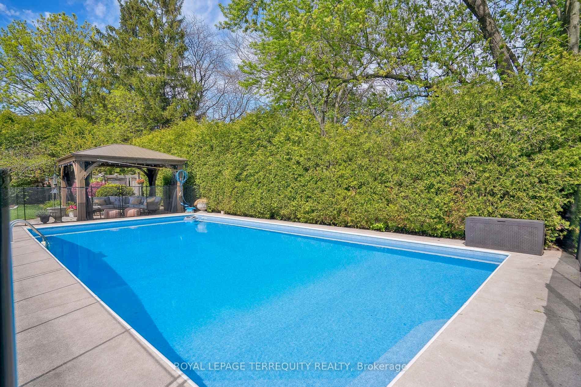 219 Valleyview Court photo 42