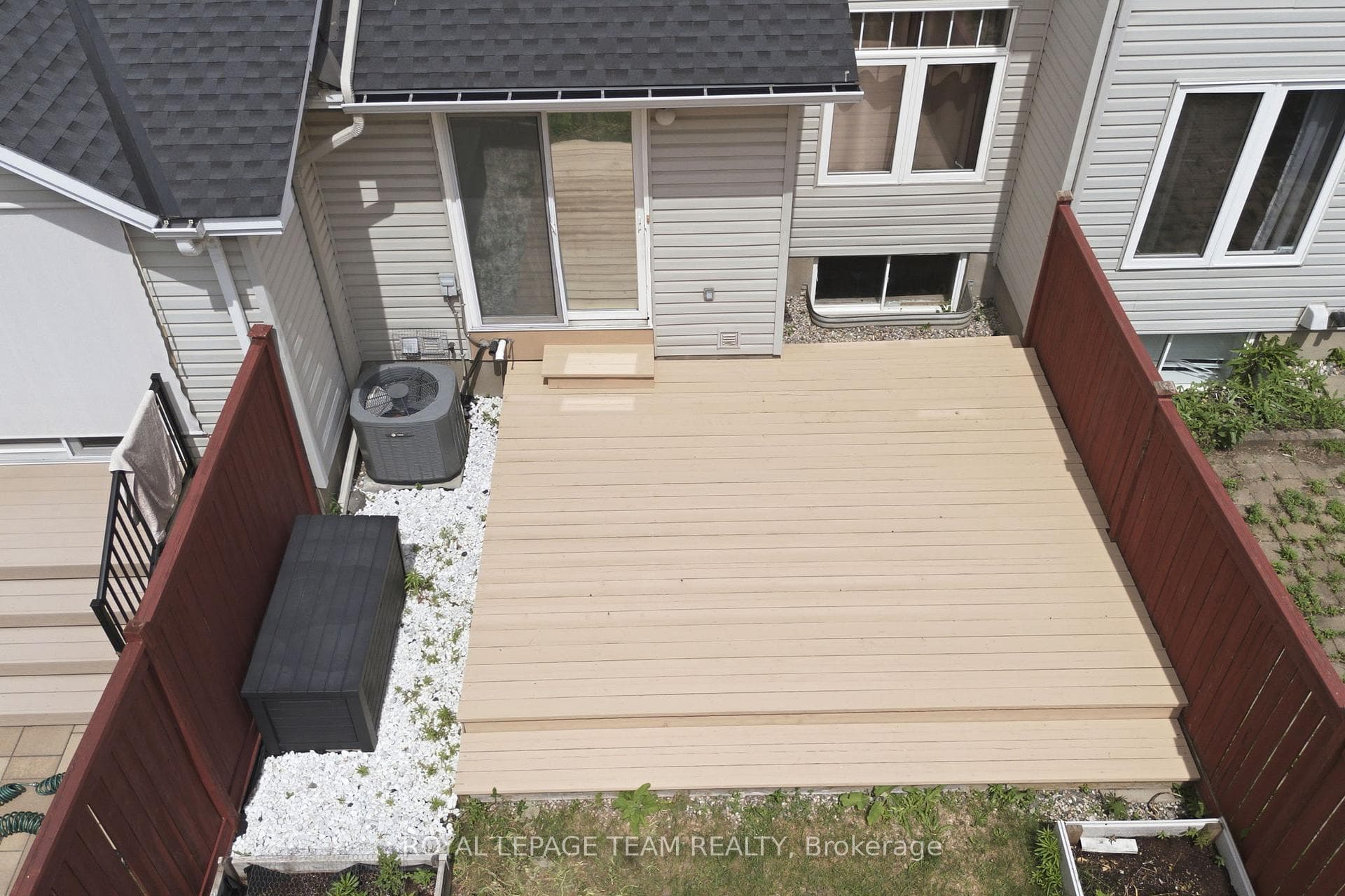 189 Gray Crescent photo 33