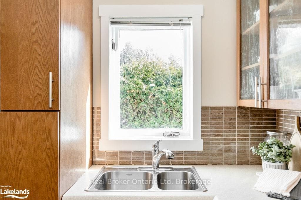 127 FAIRWAY Crescent Unit 31 photo 9
