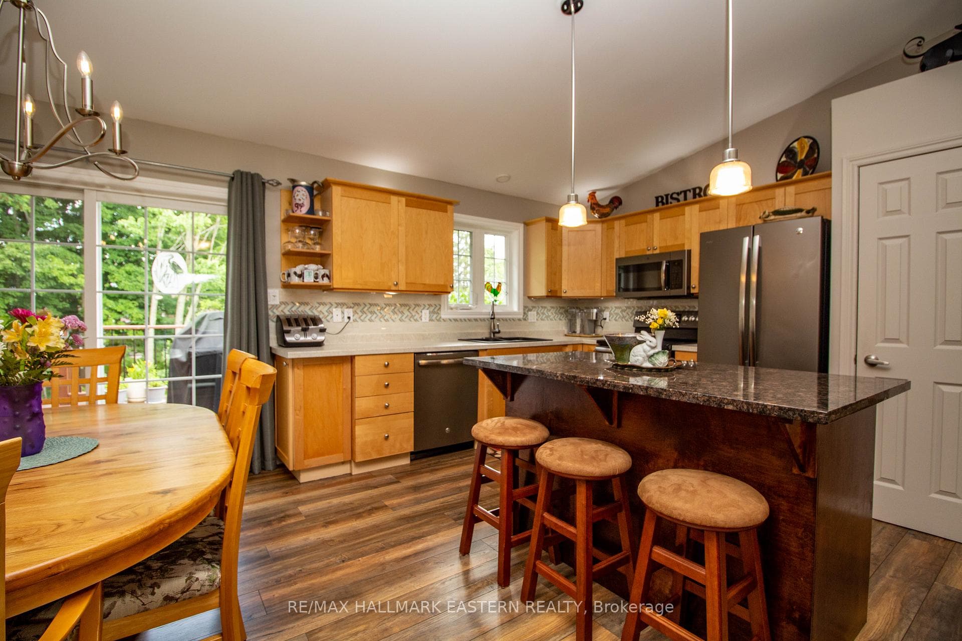 1196 Roger Place photo 11