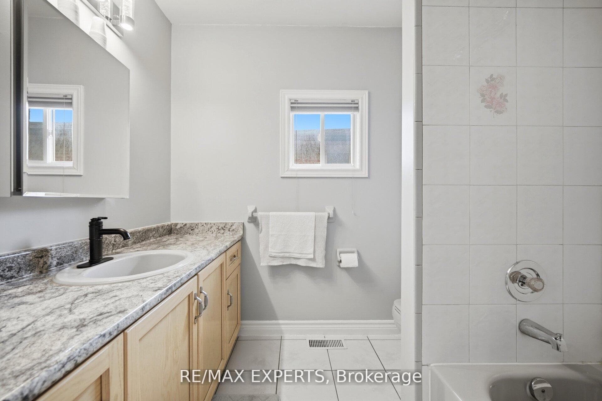 65 Brumwell Street photo 43