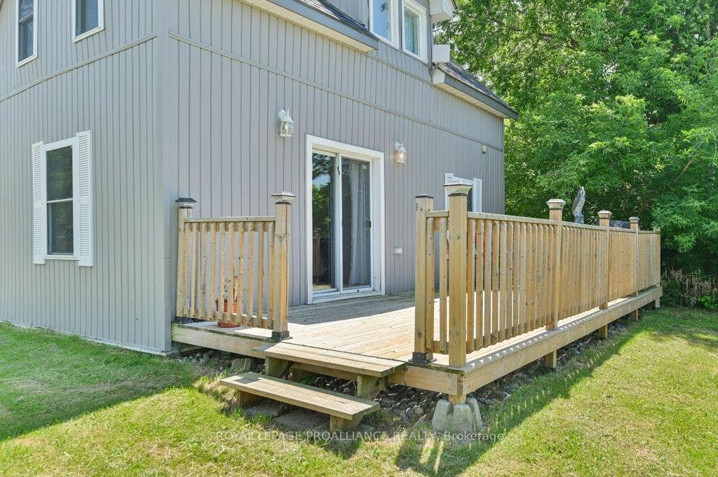 8 Brant Street photo 26