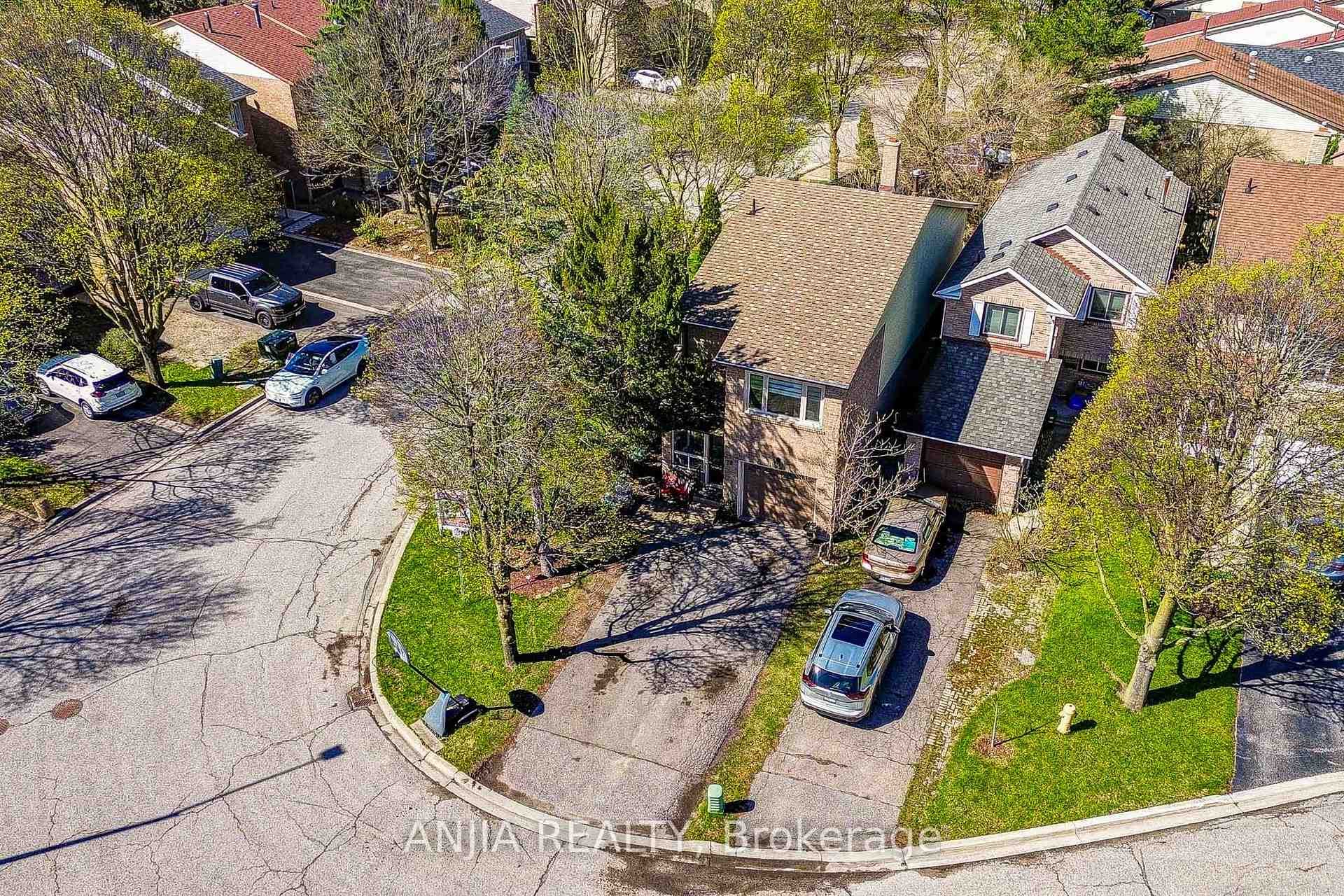 78 Baywood Court photo 4