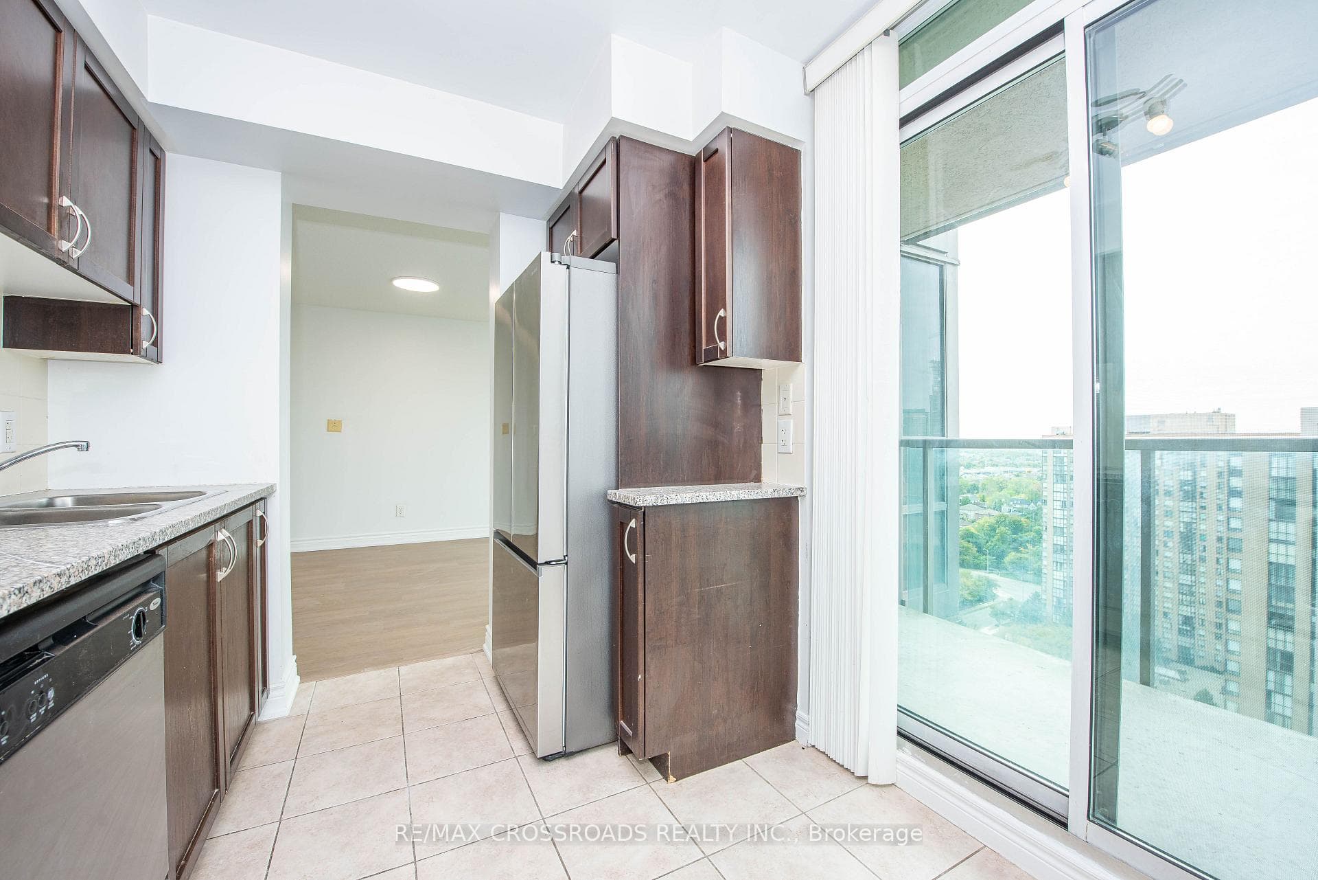 208 Enfield Place Unit 2708 photo 11