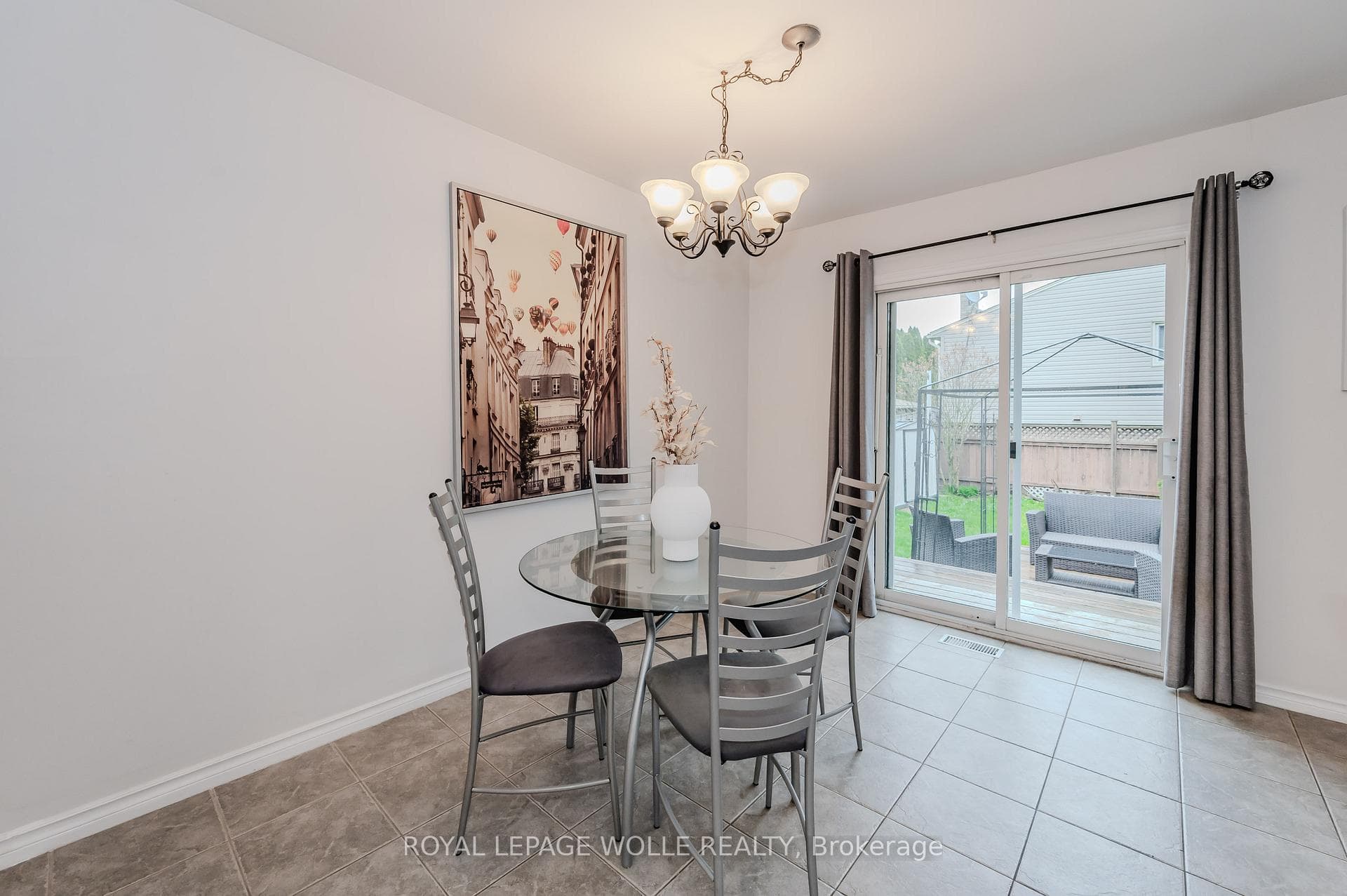 14 Baird Avenue photo 12