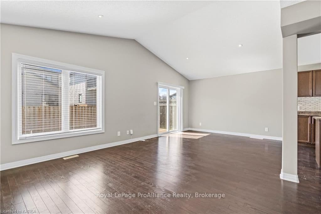 1717 REGINALD BART Drive photo 15