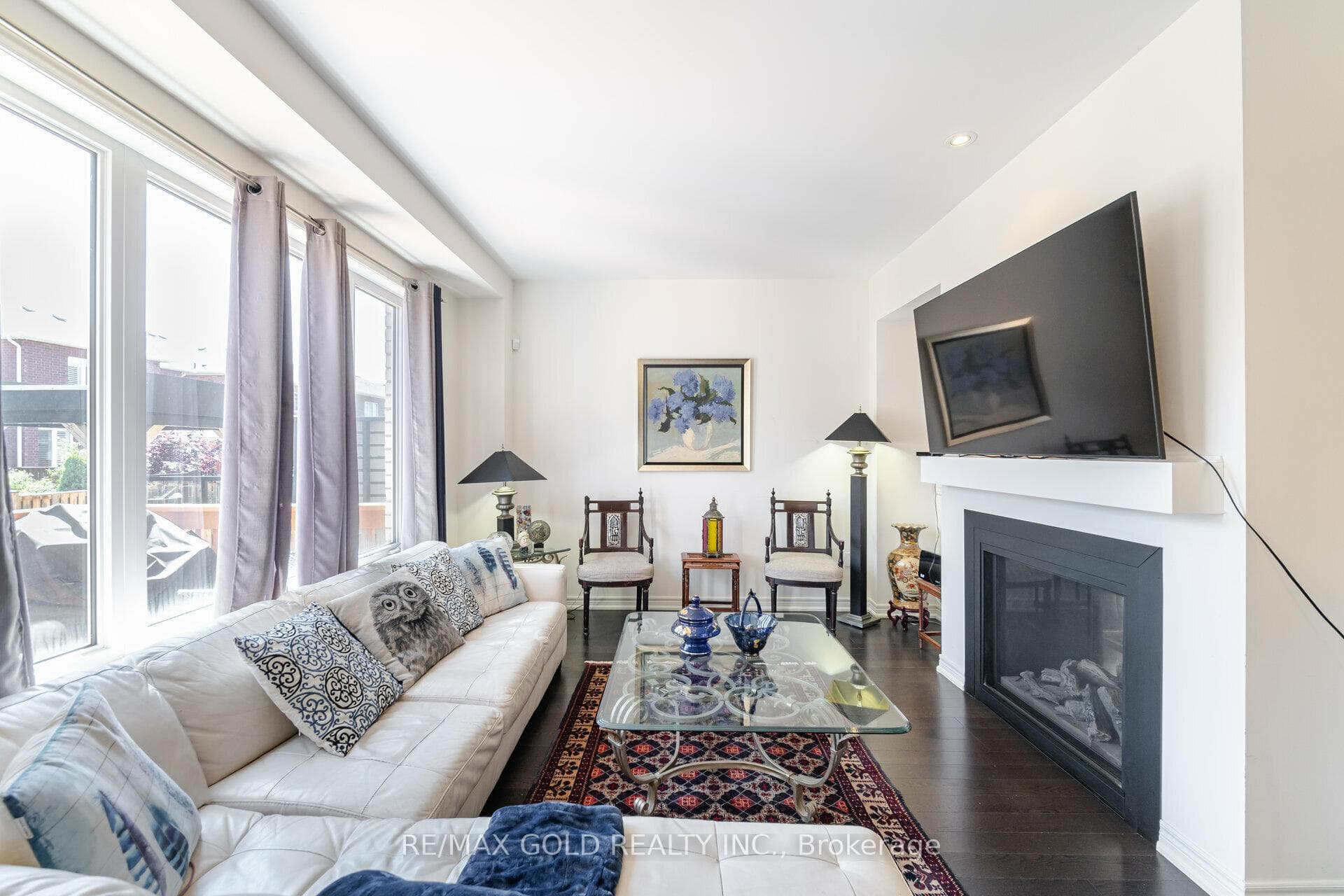 110 Chaumont Drive Unit Upper photo 6
