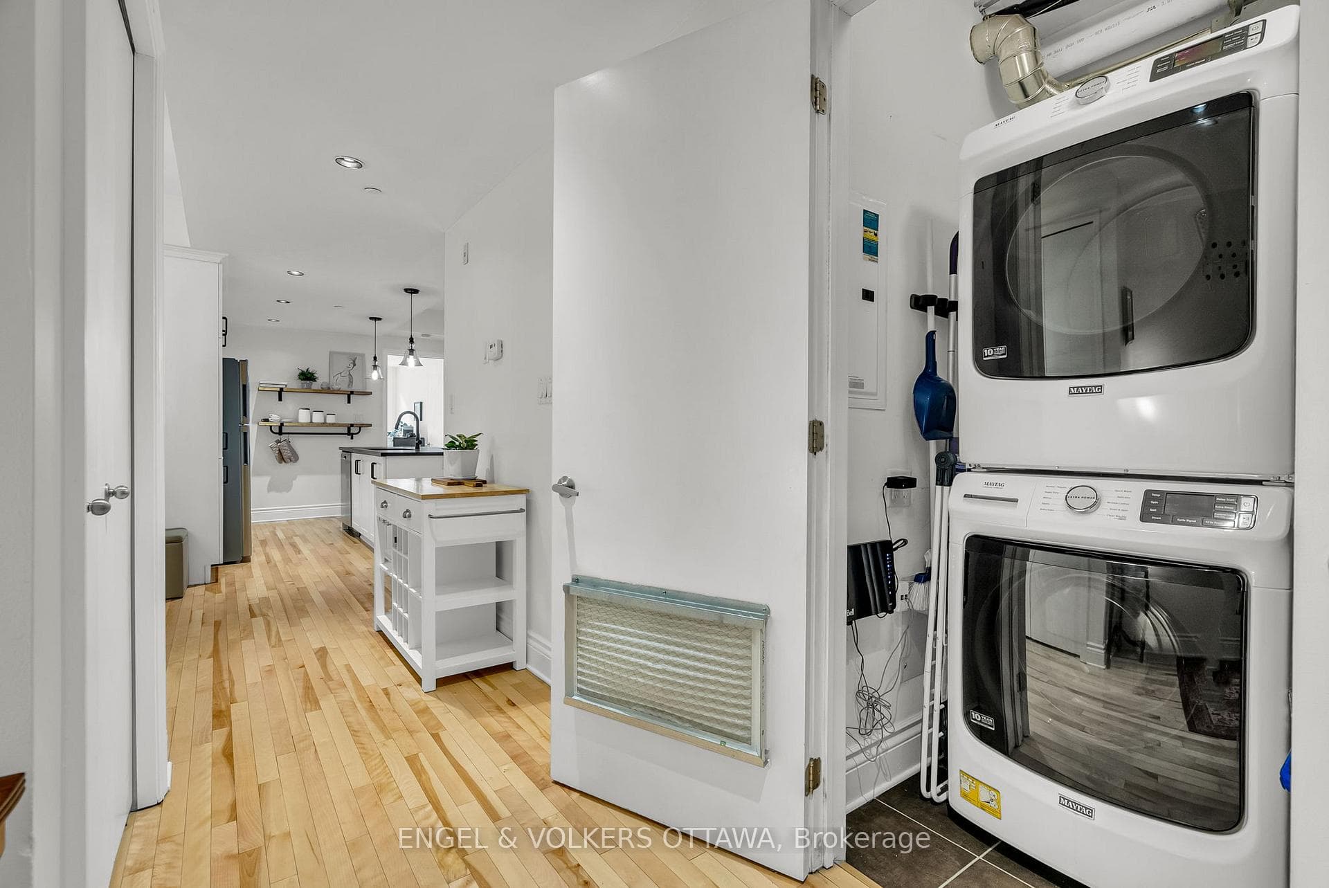 950 Marguerite Avenue Unit 111 photo 6