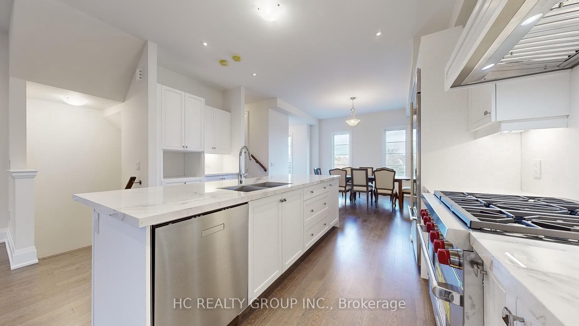 9422 Bayview Avenue Unit Main photo 26