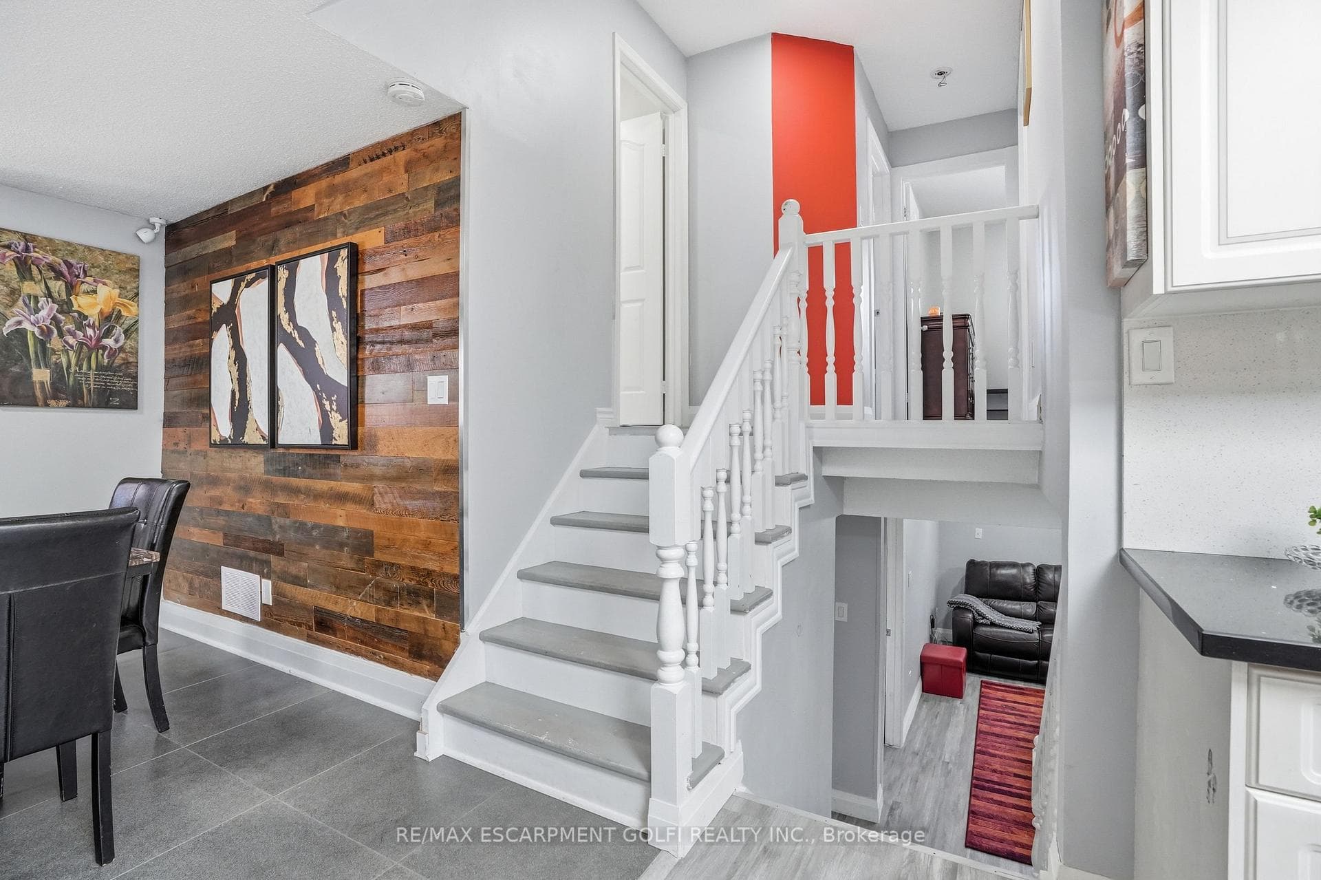 391 East 24th Street photo 16
