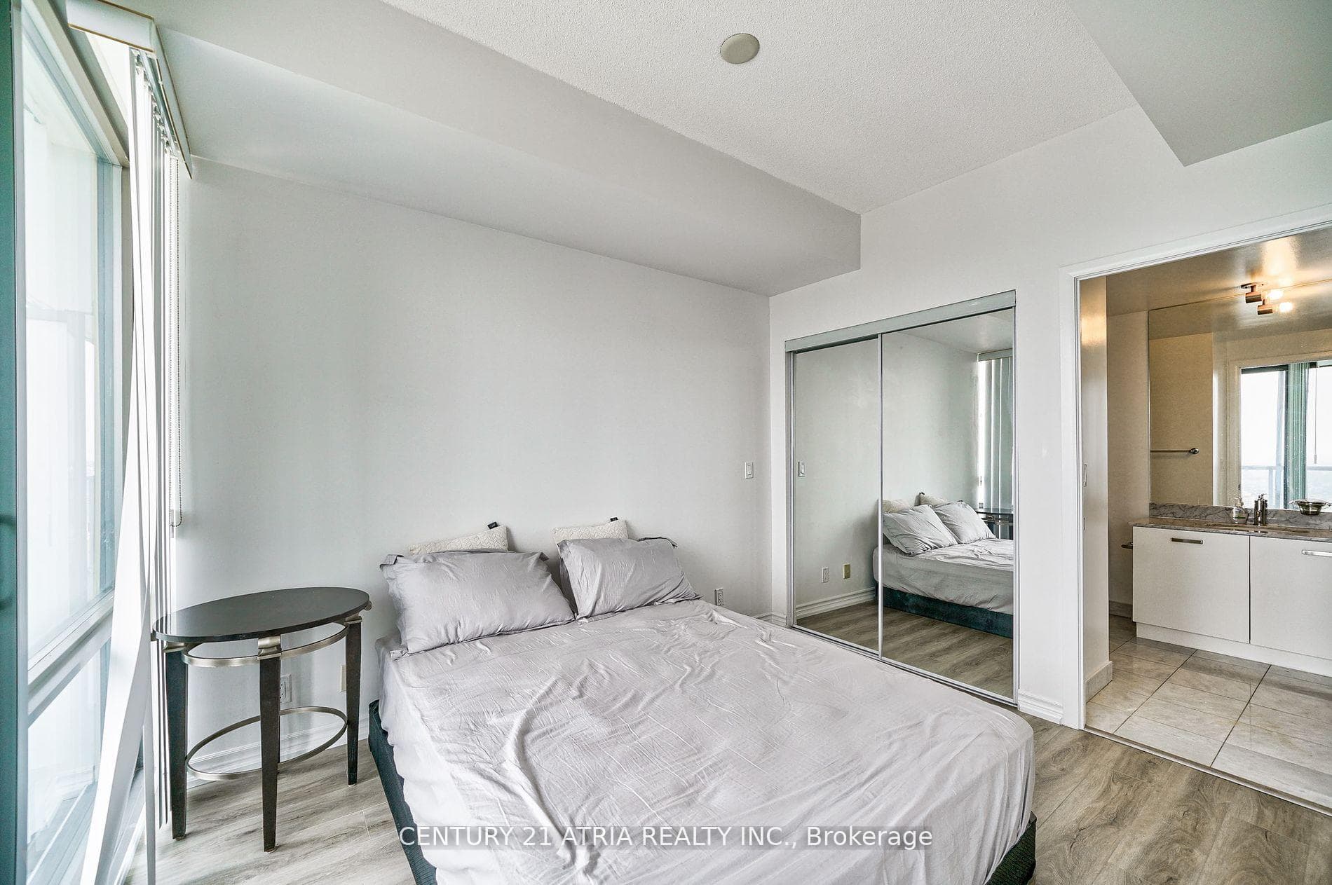 832 Bay Street Unit 3802 photo 26