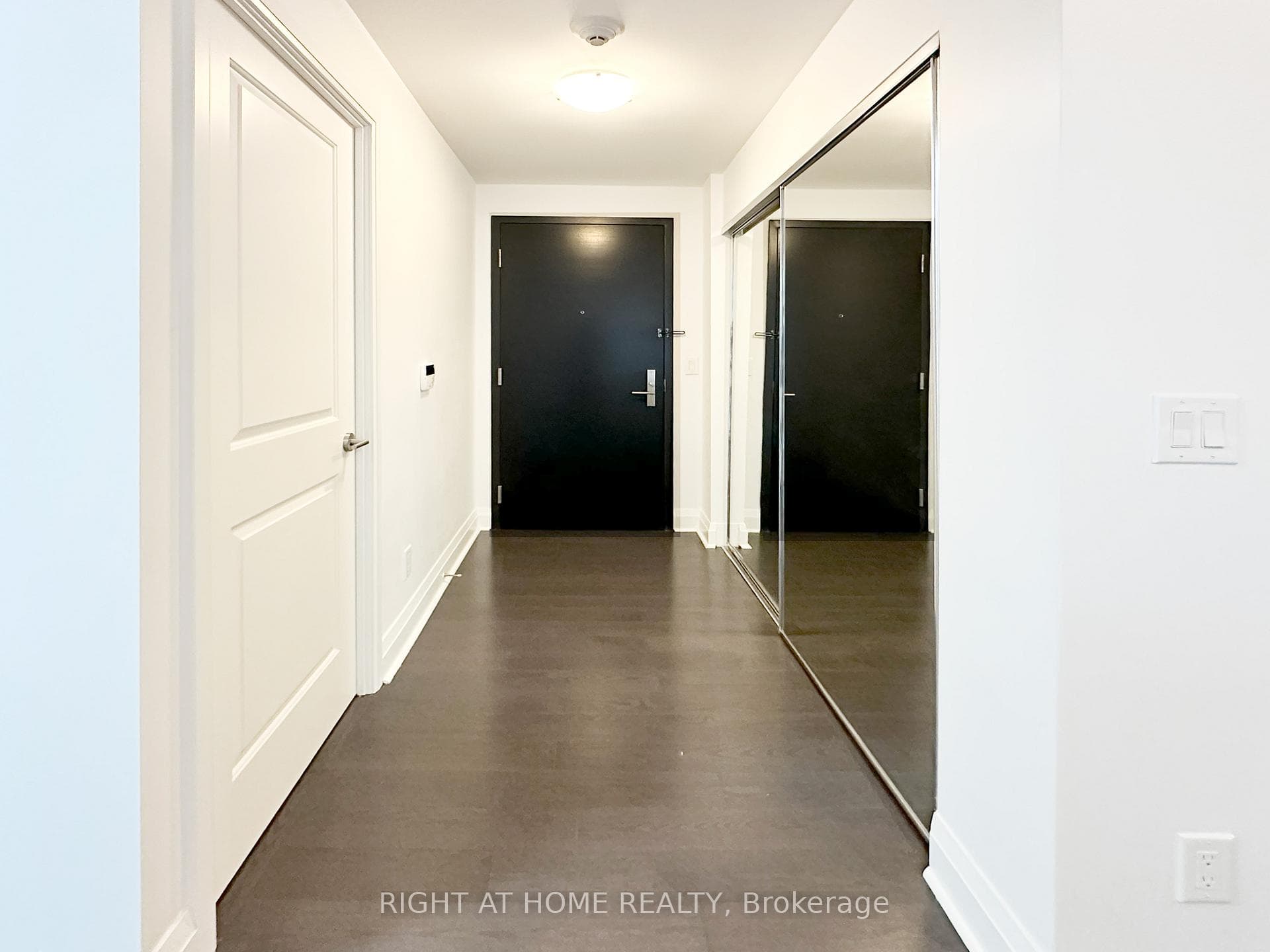 65 St. Mary Street Unit 1808 photo 2