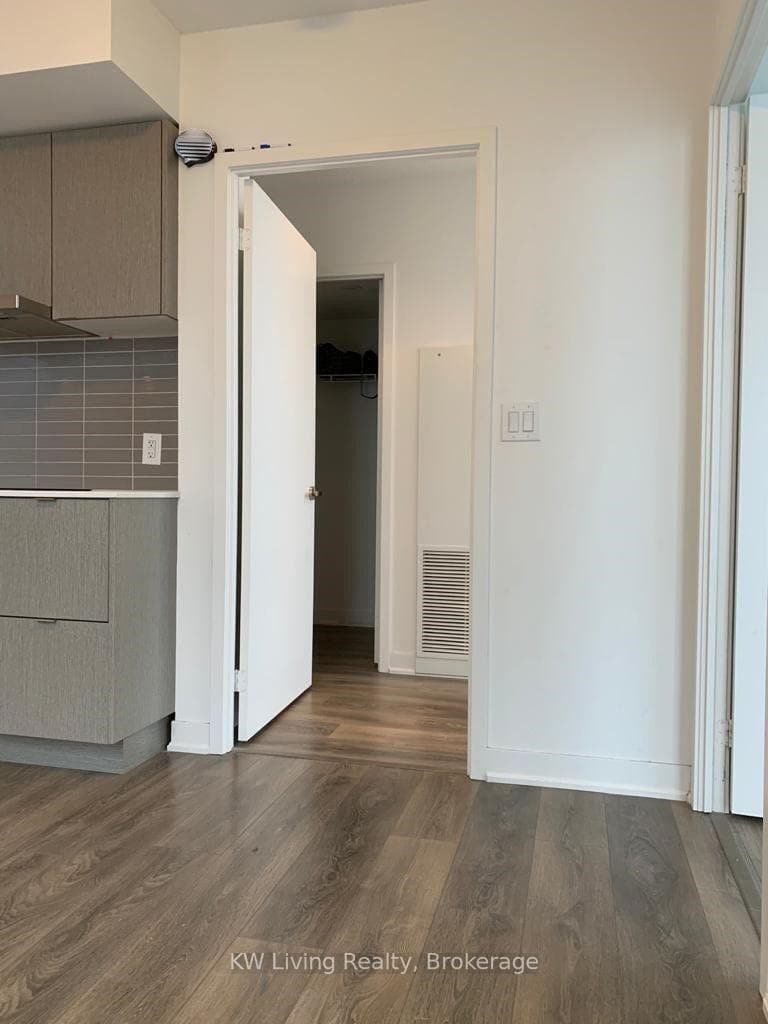 88 Harbour Street Unit 3910 photo 5