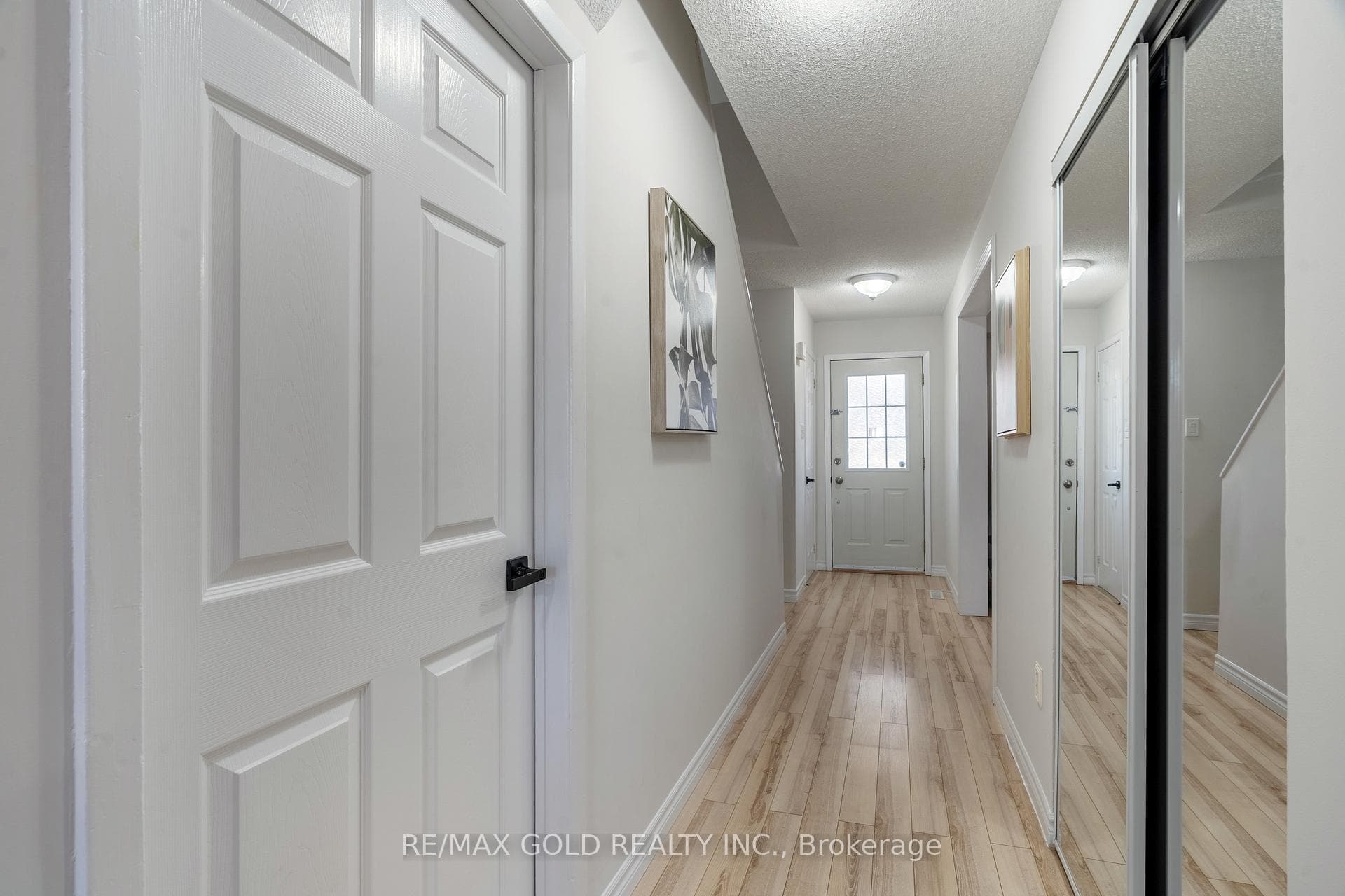 36 Guthrie Crescent photo 8