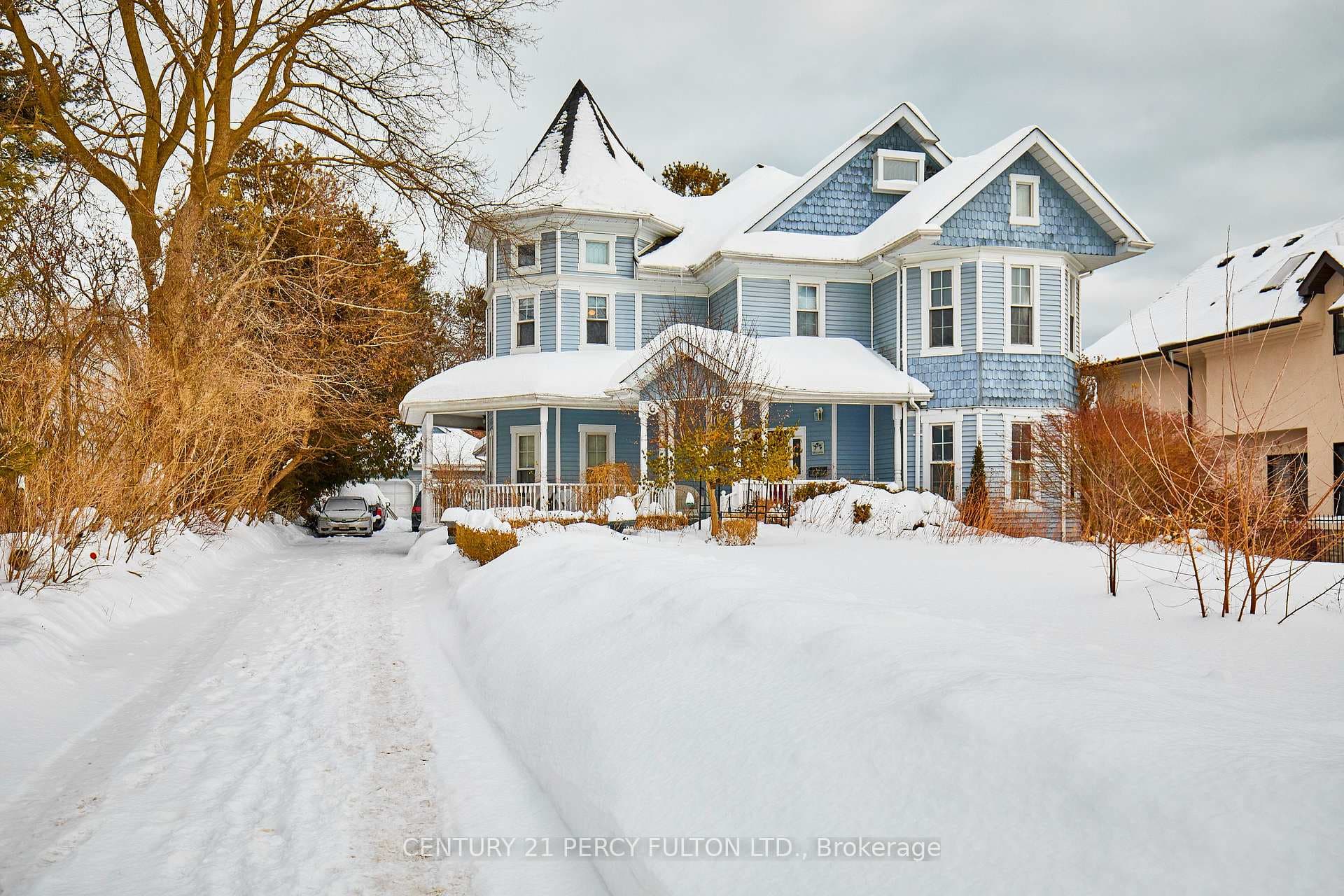 463 Rosebank Road photo 2