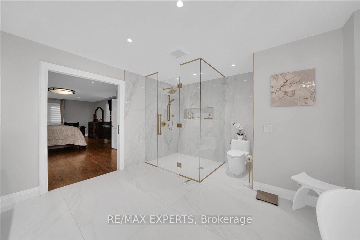 3 Thornbury Road photo 28