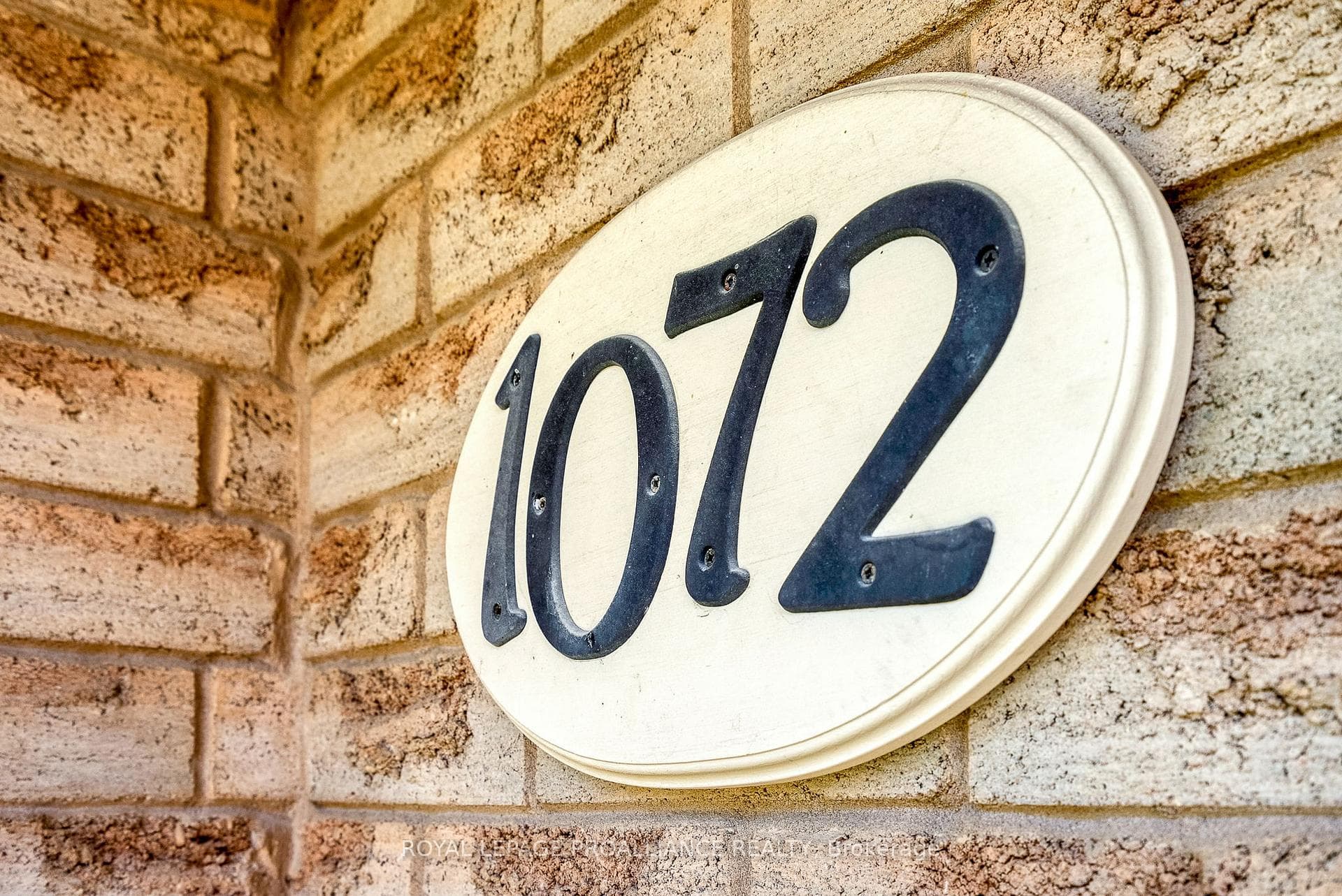 1072 Pepperbush Court photo 4