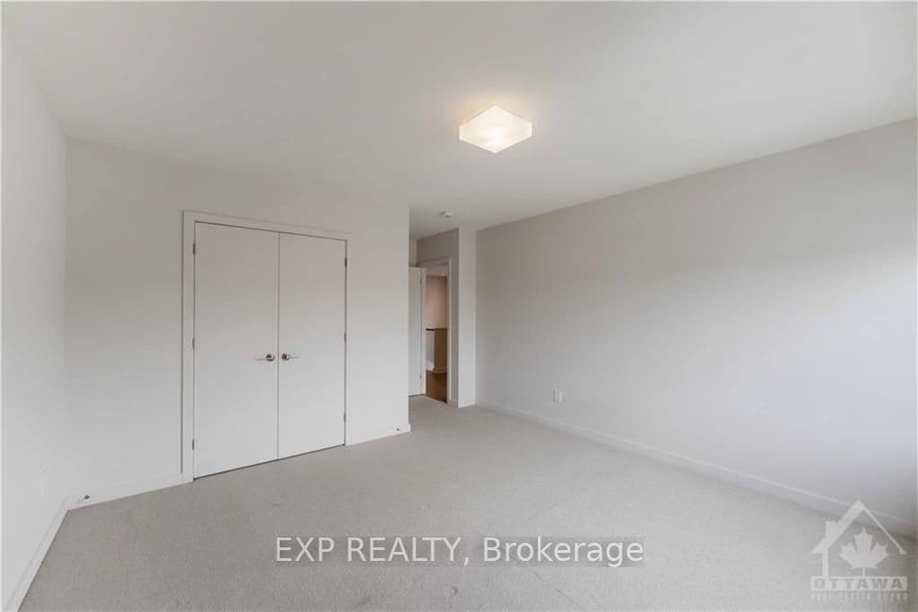 310 LONGWORTH Avenue photo 25
