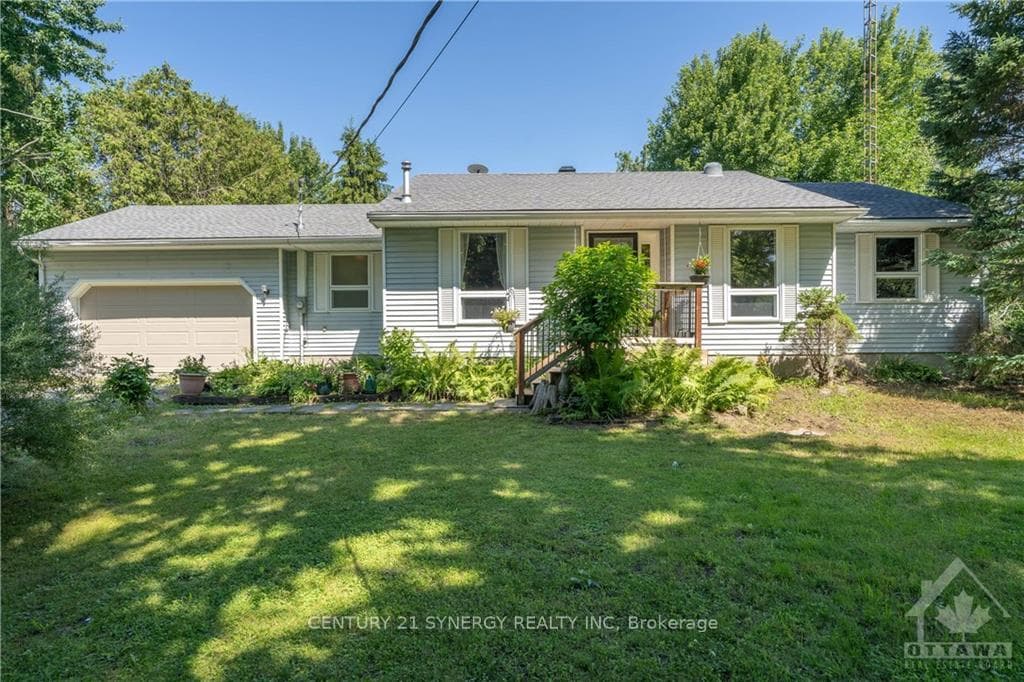 813 FLYNN Road photo 1