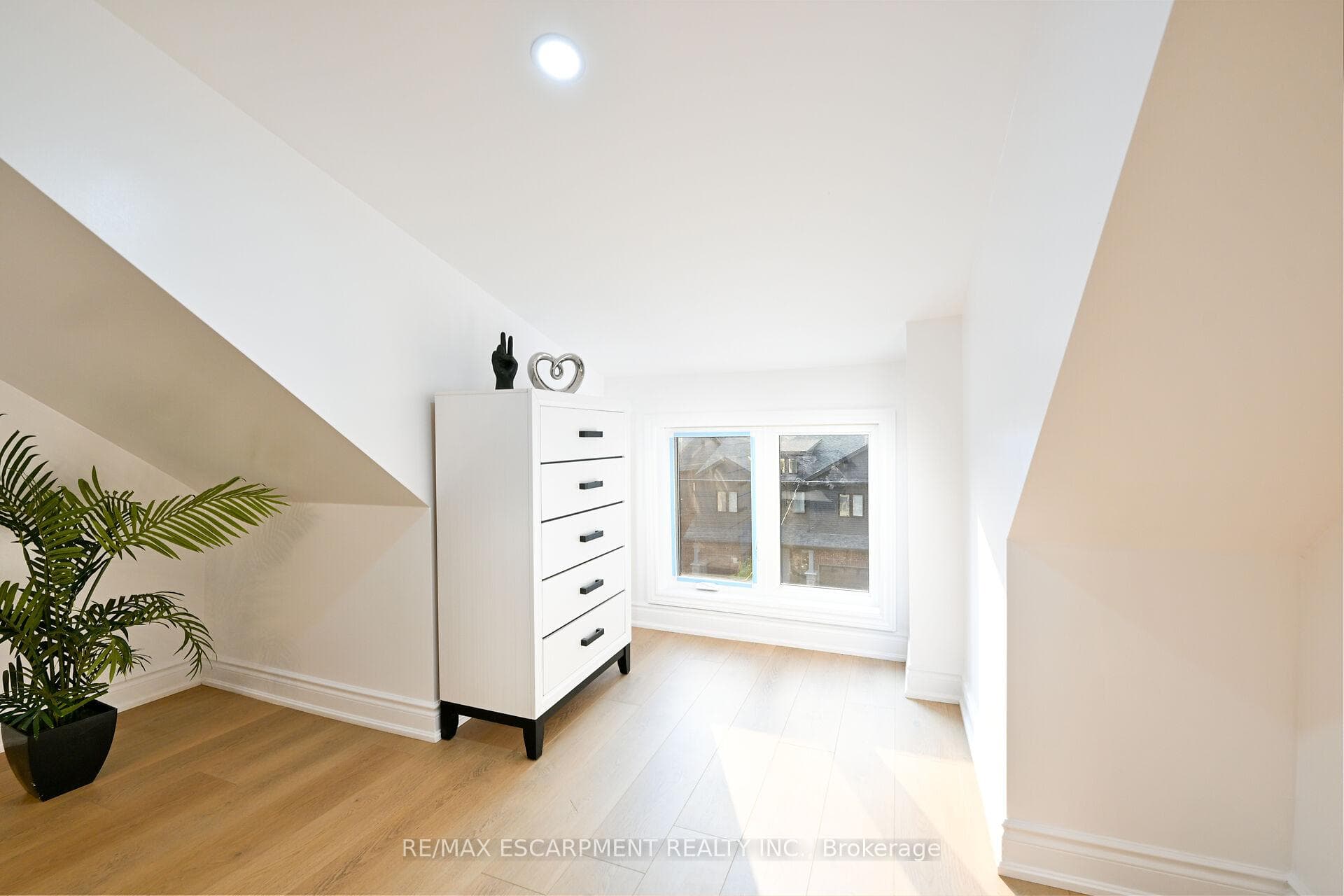 58 Gibson Avenue photo 30
