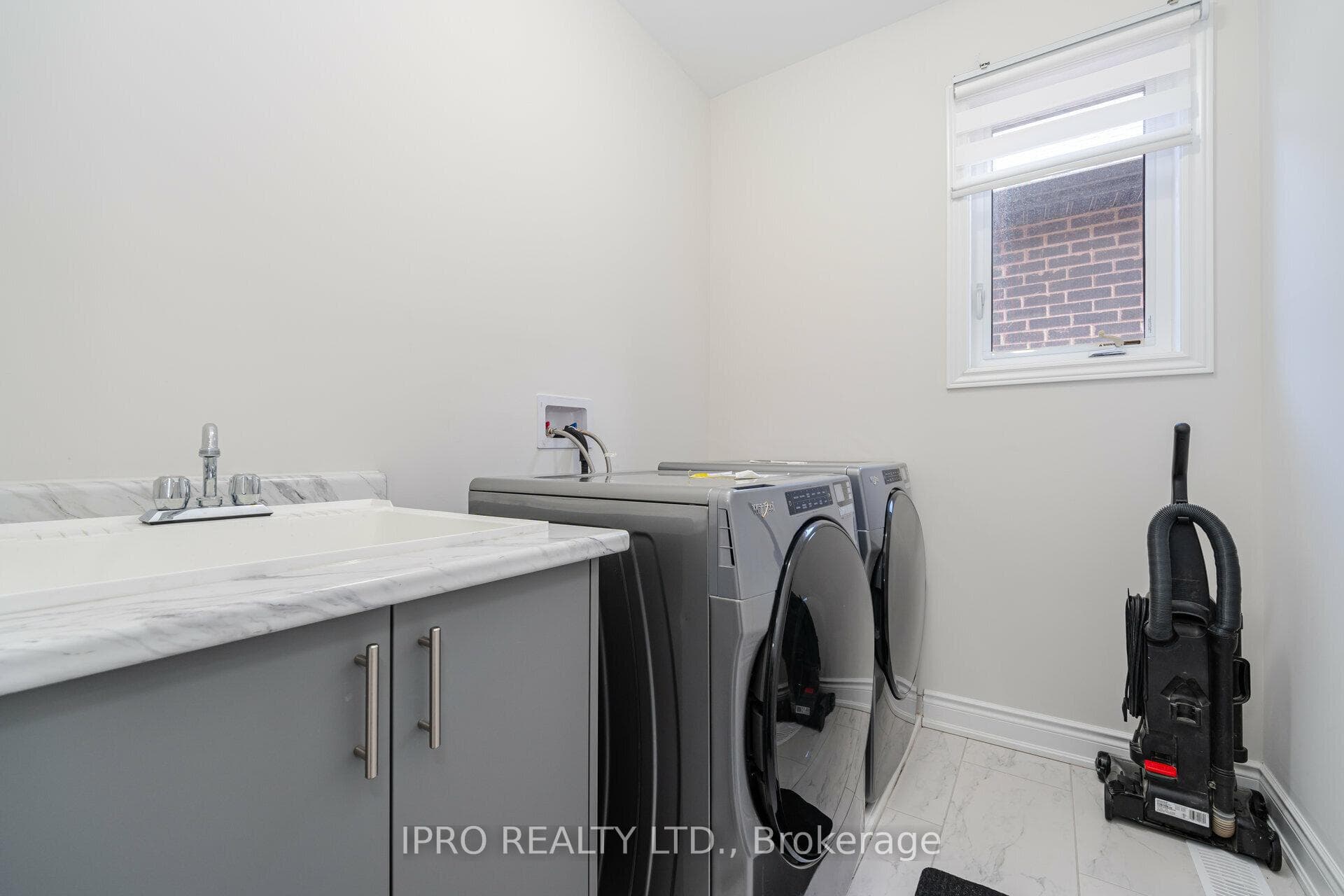 61 Calabria Drive photo 37