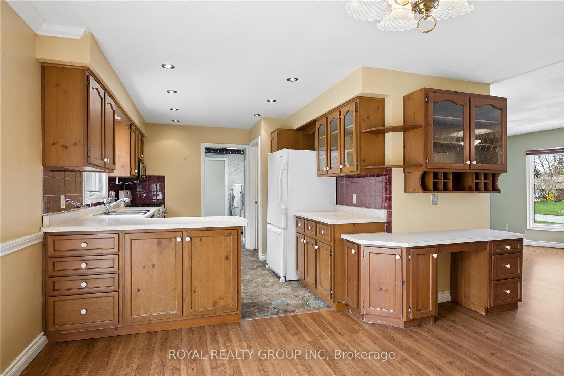 28 Strauss Court photo 13