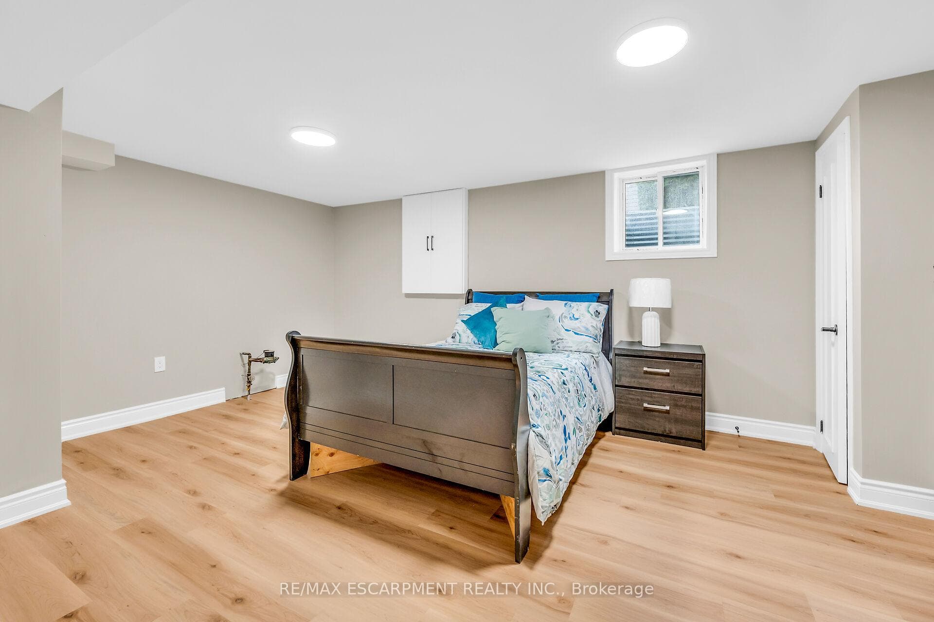 165 Bellingham Drive photo 30
