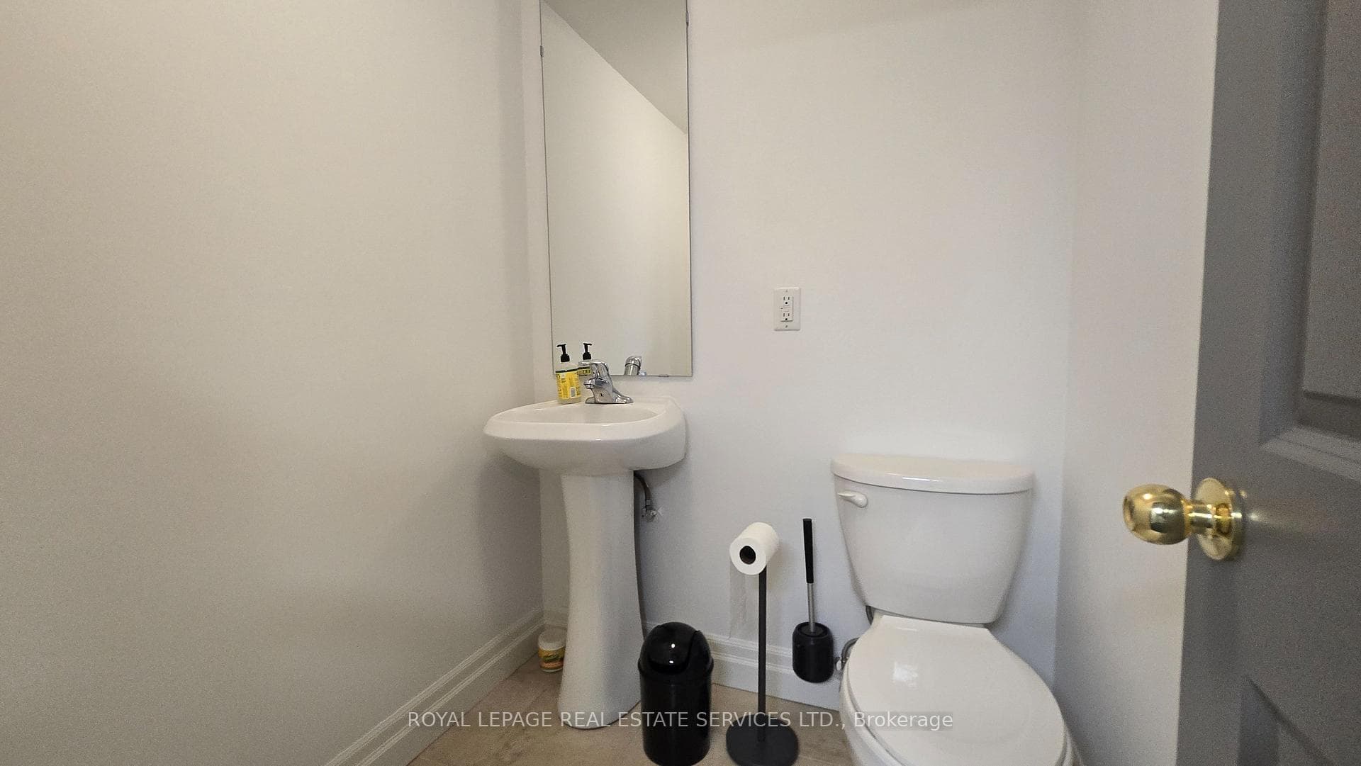 2842 Bloor Street Unit L2 photo 7