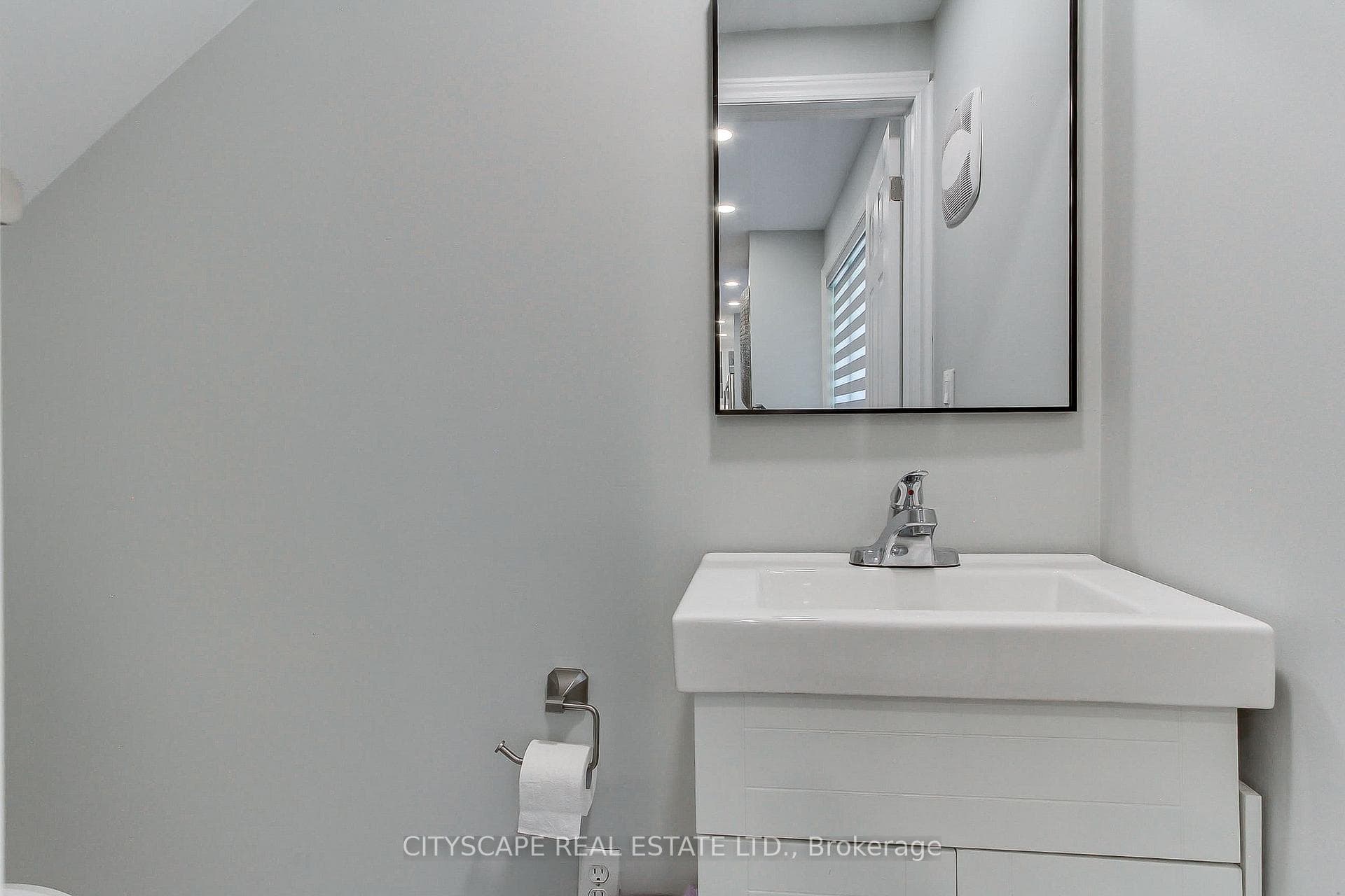1543 Indian Grove photo 17
