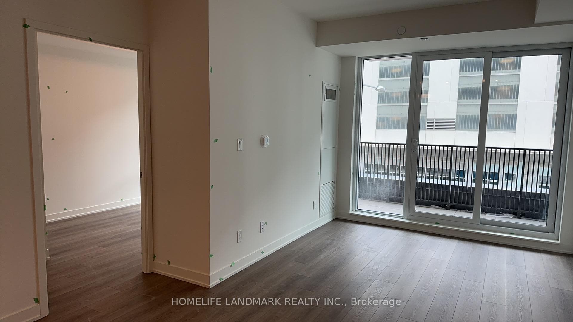 38 Simcoe Promenade Unit C314 photo 8