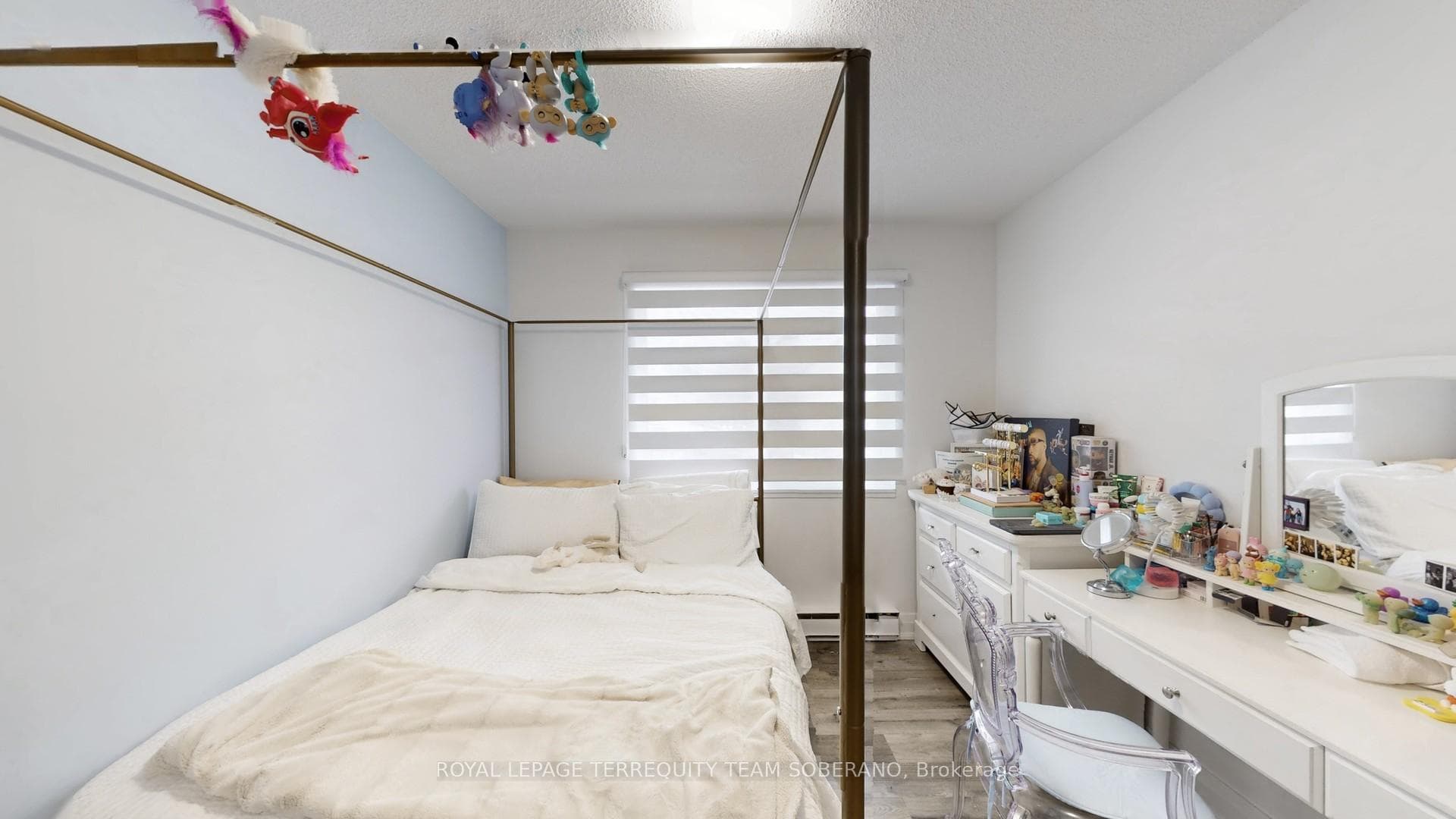 1450 Glen Abbey Gate Unit 721 photo 22